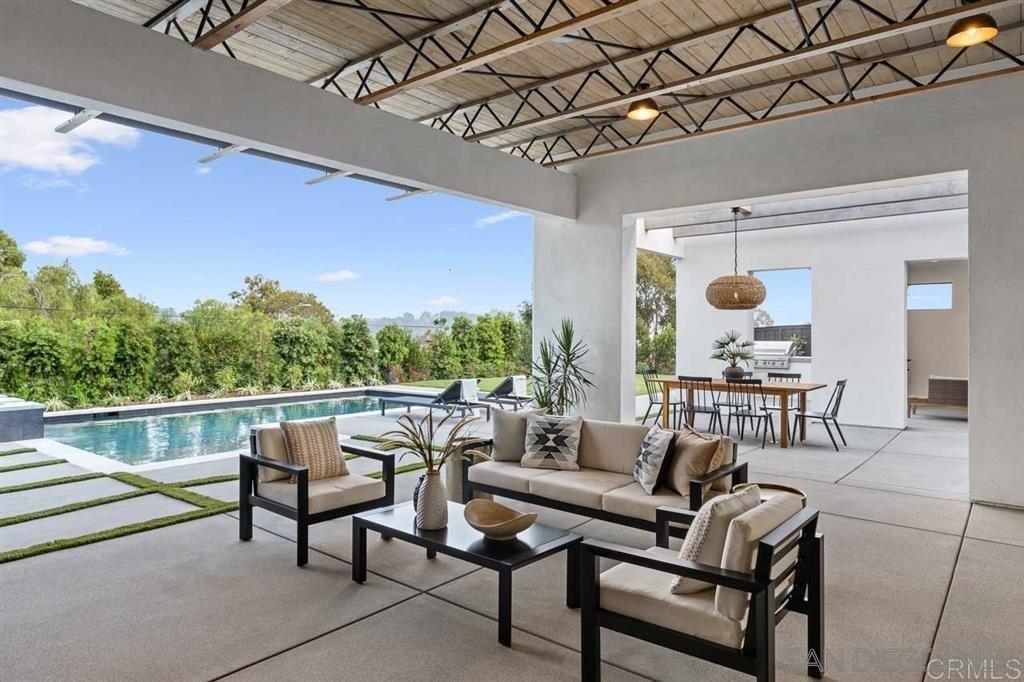 Detail Gallery Image 34 of 43 For 121  Avenida Esperanza, Encinitas,  CA 92024 - 5 Beds | 4/2 Baths