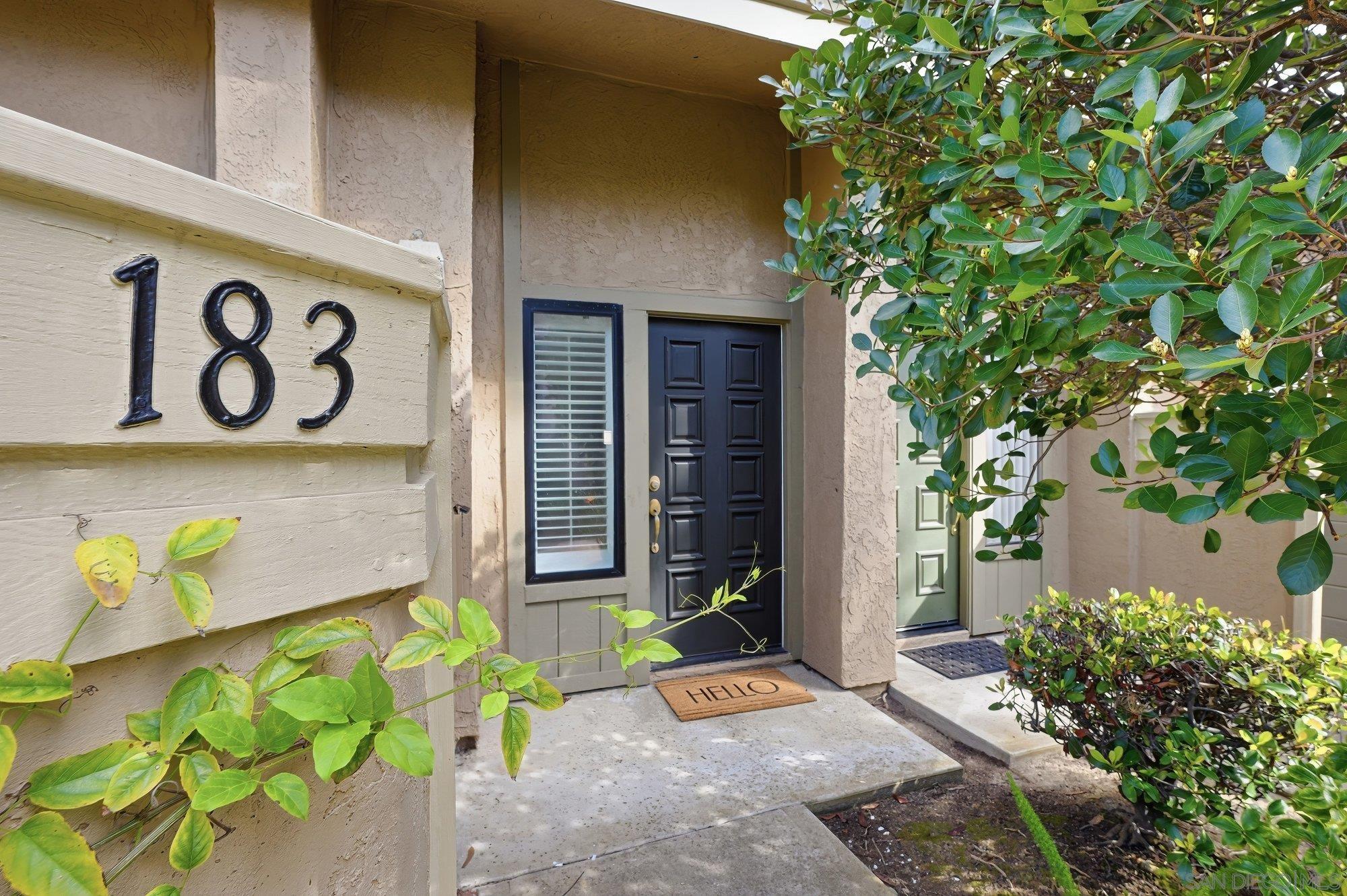 Detail Gallery Image 2 of 28 For 3311  Caminito Eastbluff  #183,  La Jolla,  CA 92037 - 3 Beds | 2/1 Baths