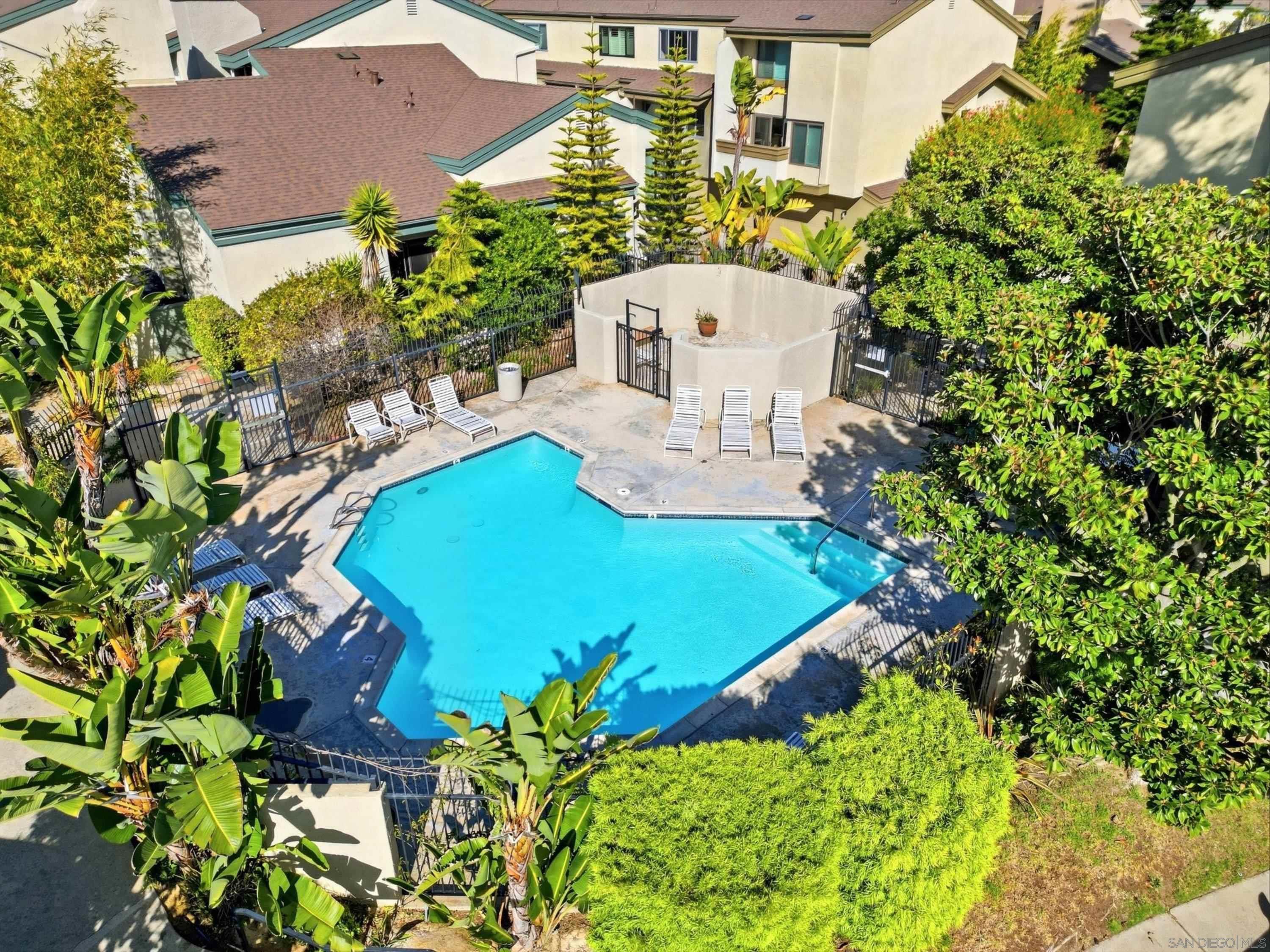 Detail Gallery Image 28 of 28 For 3311  Caminito Eastbluff  #183,  La Jolla,  CA 92037 - 3 Beds | 2/1 Baths