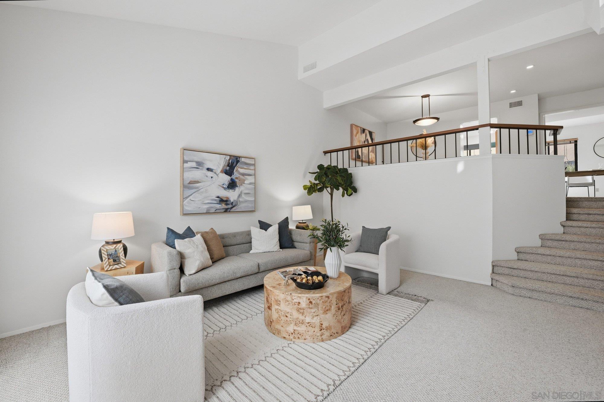 Detail Gallery Image 4 of 28 For 3311  Caminito Eastbluff  #183,  La Jolla,  CA 92037 - 3 Beds | 2/1 Baths