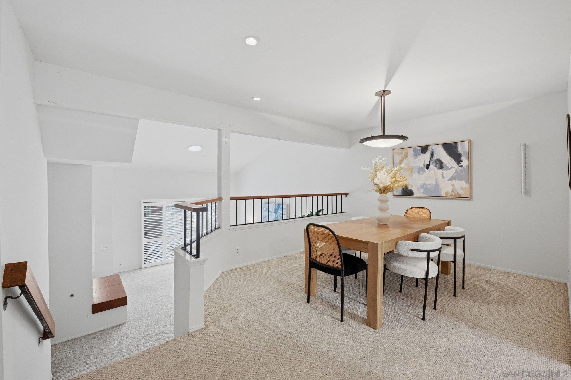 Detail Gallery Image 6 of 28 For 3311  Caminito Eastbluff  #183,  La Jolla,  CA 92037 - 3 Beds | 2/1 Baths