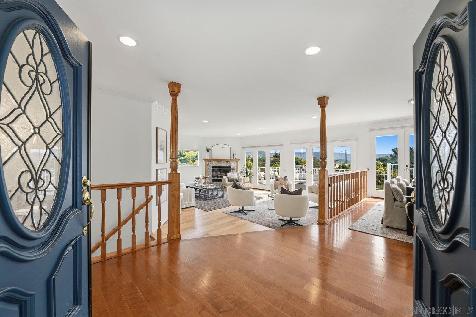 Detail Gallery Image 2 of 56 For 3132  Don Rolando, Escondido,  CA 92025 - 4 Beds | 3/1 Baths