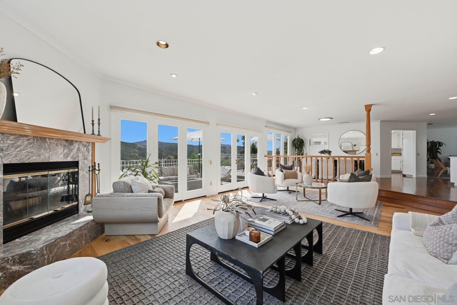 Detail Gallery Image 5 of 56 For 3132  Don Rolando, Escondido,  CA 92025 - 4 Beds | 3/1 Baths