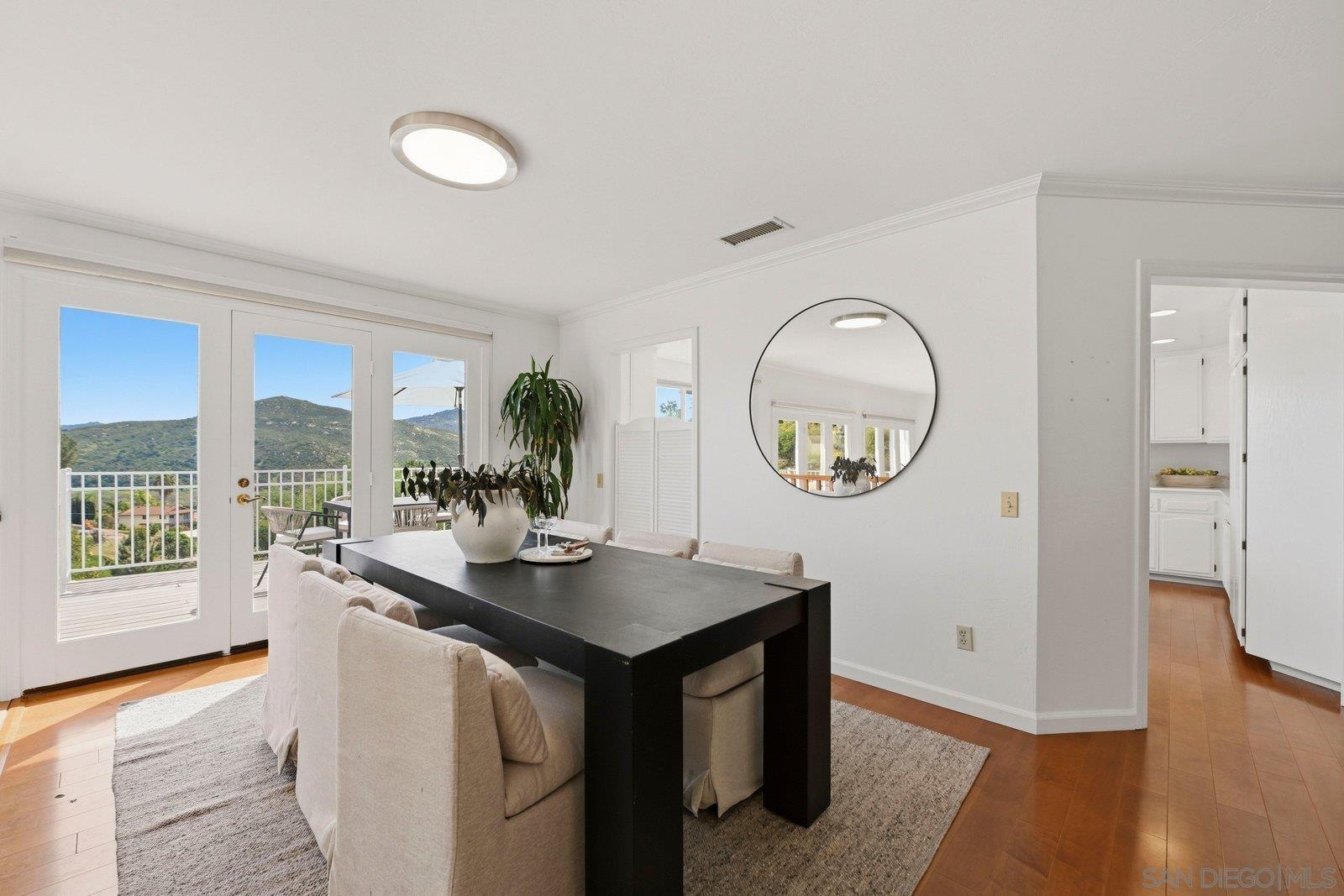 Detail Gallery Image 8 of 56 For 3132  Don Rolando, Escondido,  CA 92025 - 4 Beds | 3/1 Baths