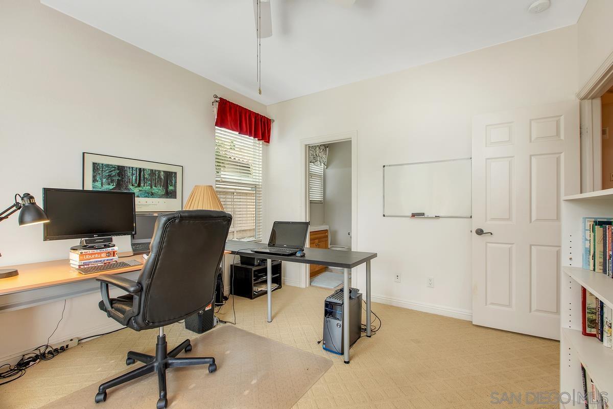 Detail Gallery Image 10 of 22 For 15374  Falcon Crest Ct, San Diego,  CA 92127 - 5 Beds | 4/1 Baths