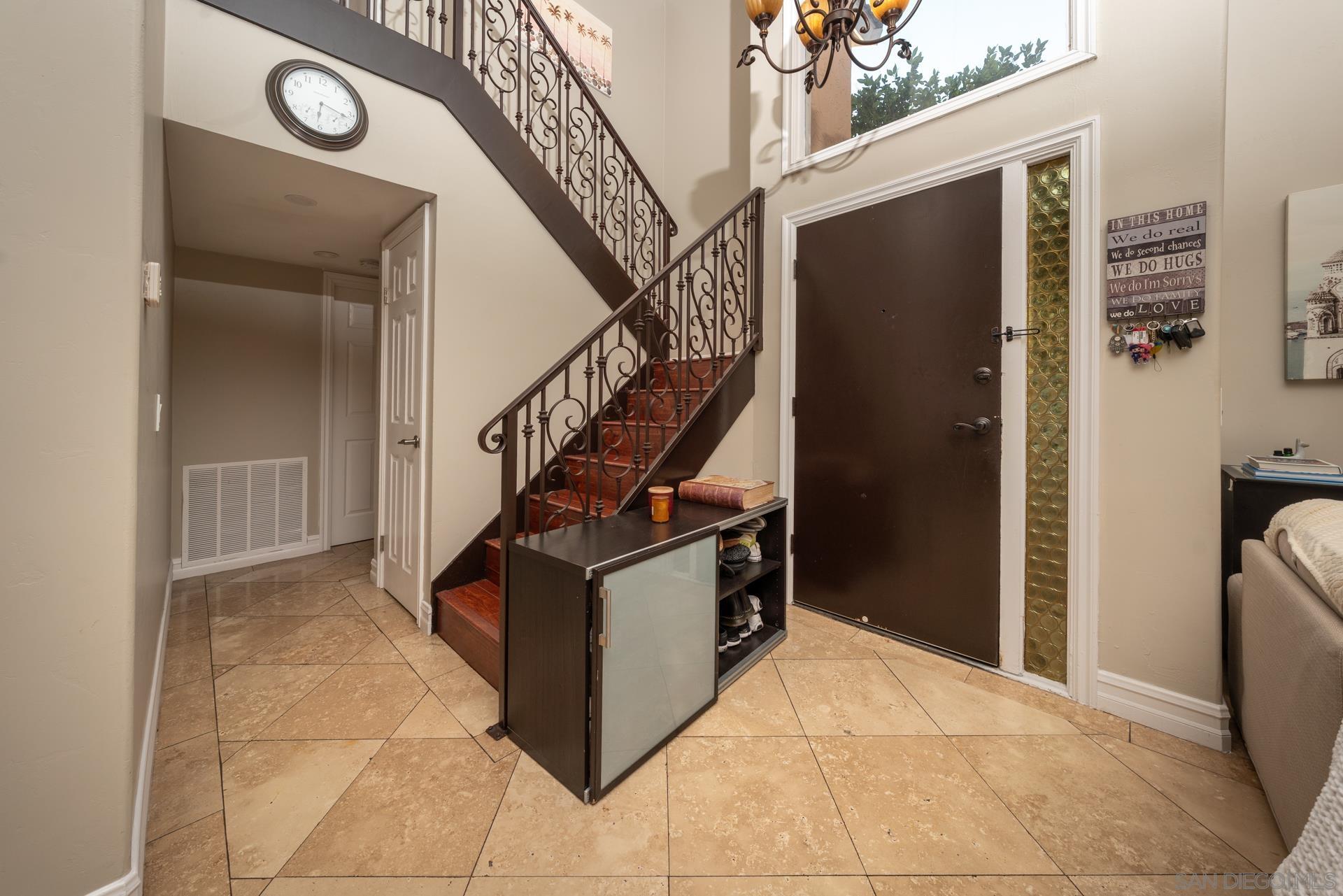 Detail Gallery Image 3 of 37 For 18097  Valladares Dr, San Diego,  CA 92127 - 4 Beds | 2 Baths