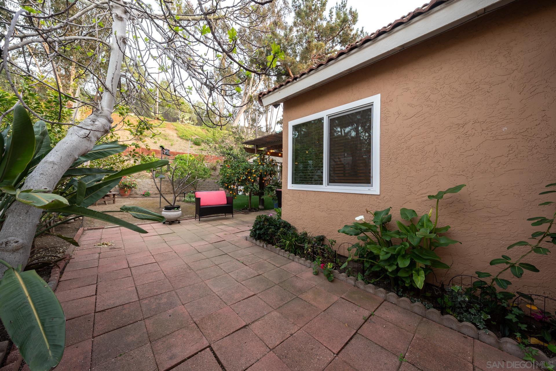 Detail Gallery Image 30 of 37 For 18097  Valladares Dr, San Diego,  CA 92127 - 4 Beds | 2 Baths