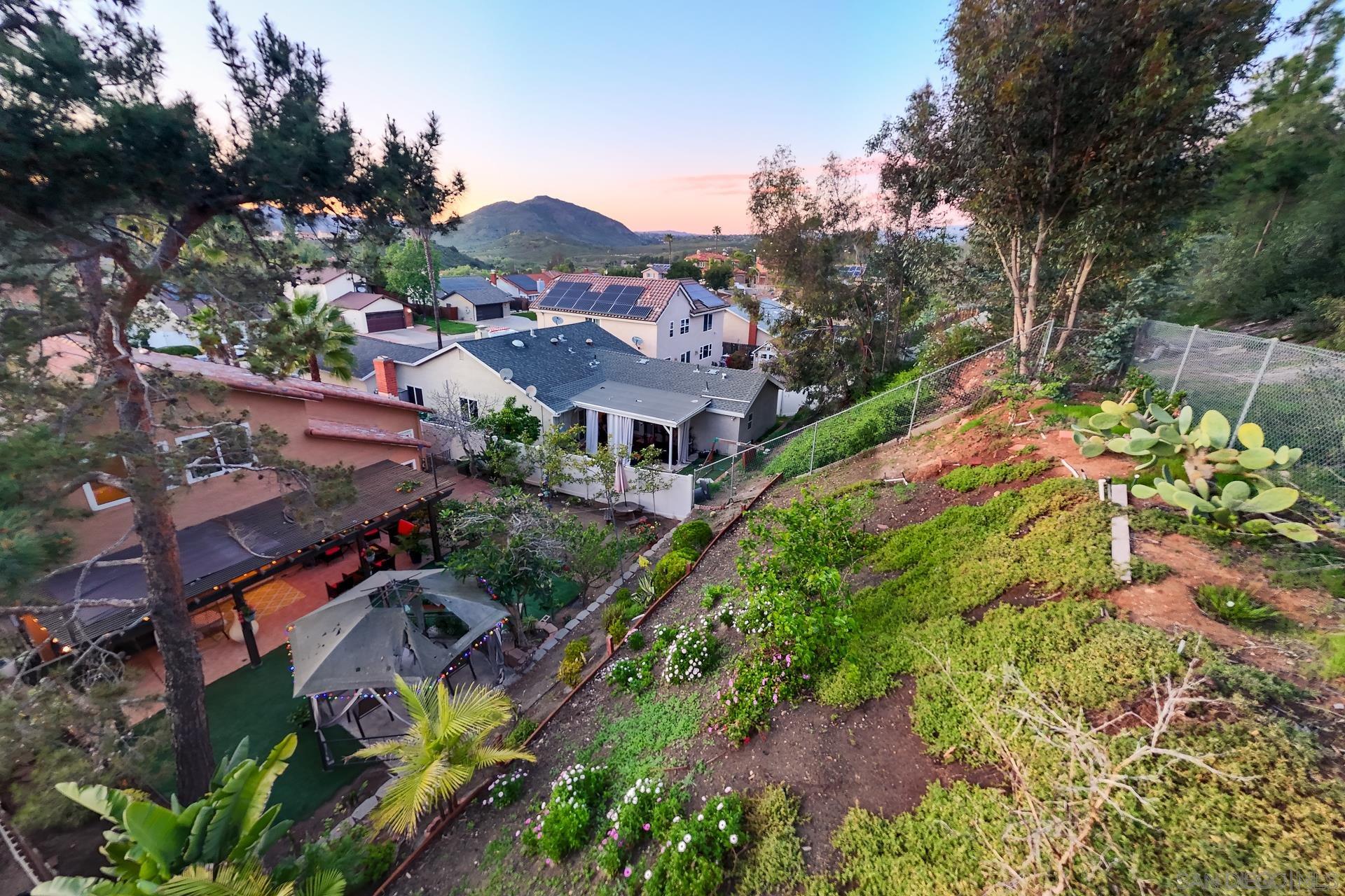 Detail Gallery Image 31 of 37 For 18097  Valladares Dr, San Diego,  CA 92127 - 4 Beds | 2 Baths