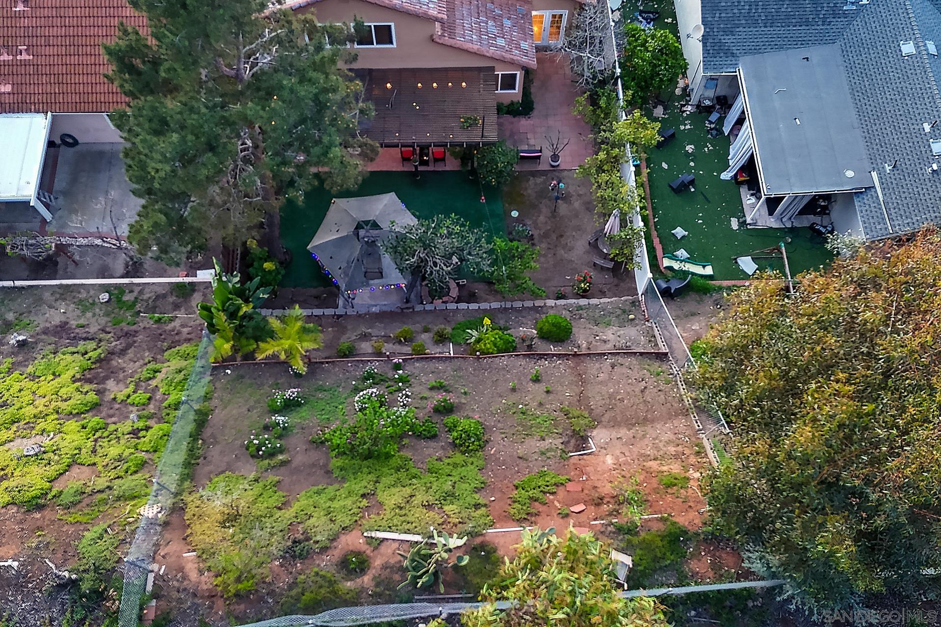 Detail Gallery Image 34 of 37 For 18097  Valladares Dr, San Diego,  CA 92127 - 4 Beds | 2 Baths