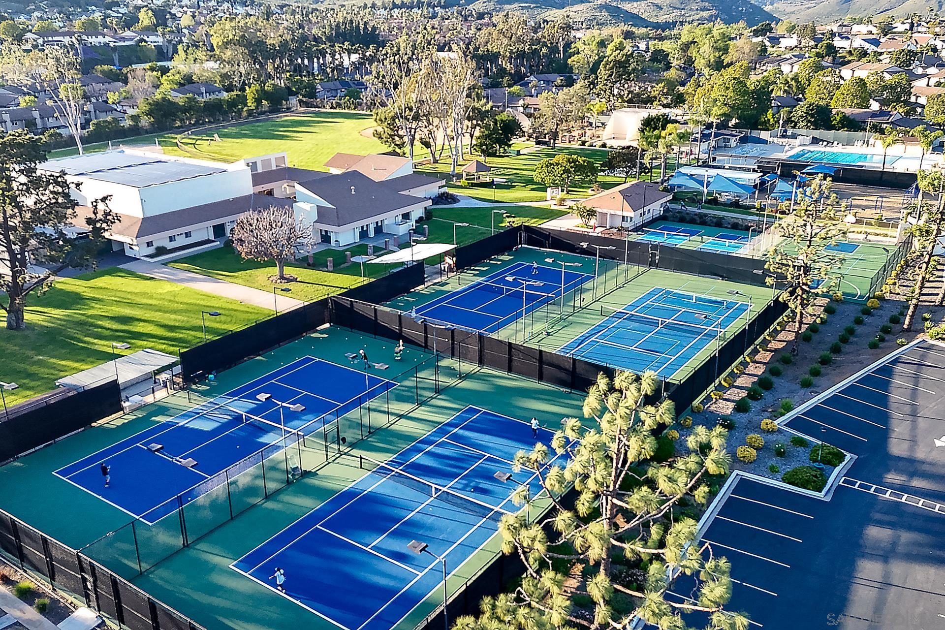 Detail Gallery Image 35 of 37 For 18097  Valladares Dr, San Diego,  CA 92127 - 4 Beds | 2 Baths