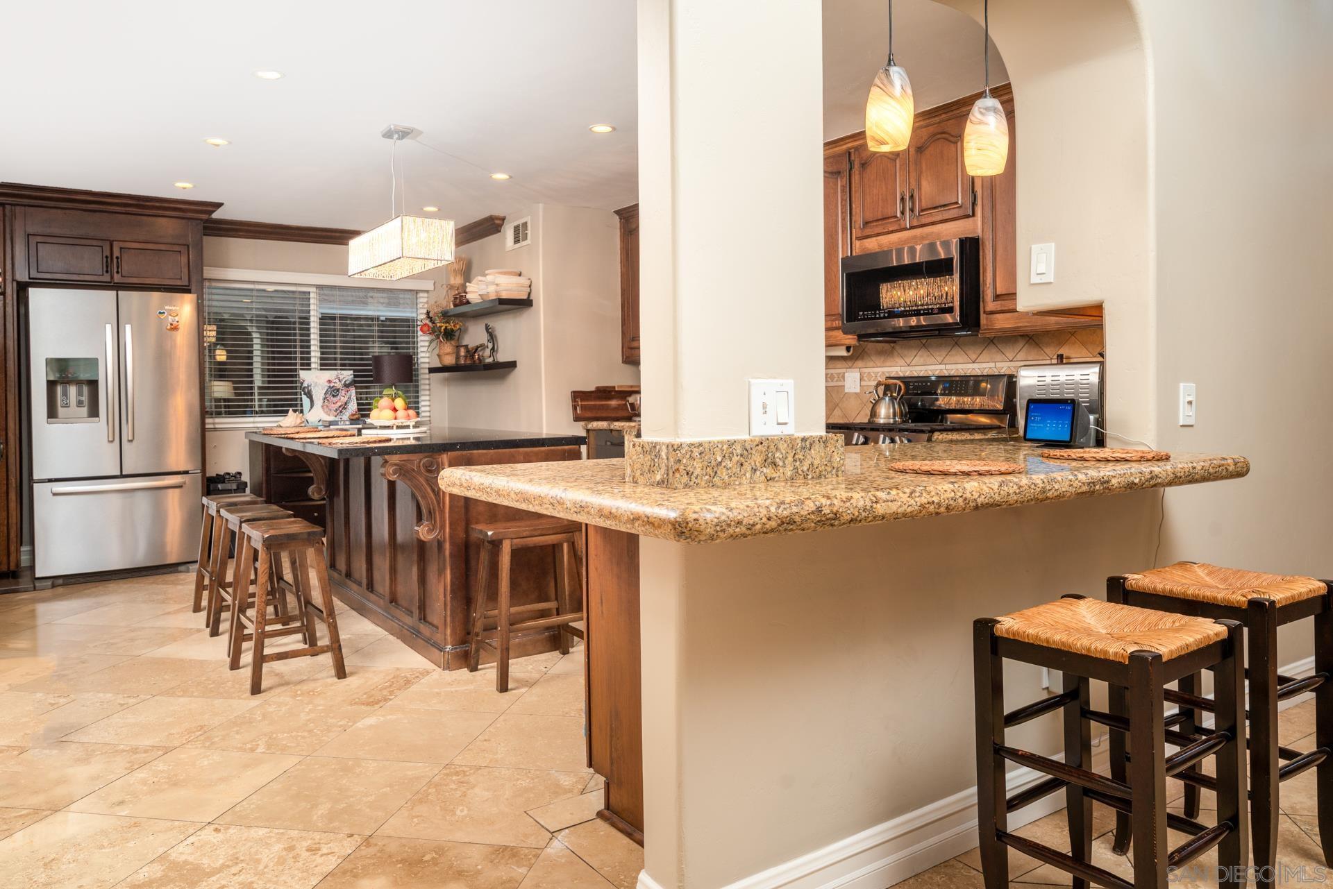 Detail Gallery Image 7 of 37 For 18097  Valladares Dr, San Diego,  CA 92127 - 4 Beds | 2 Baths