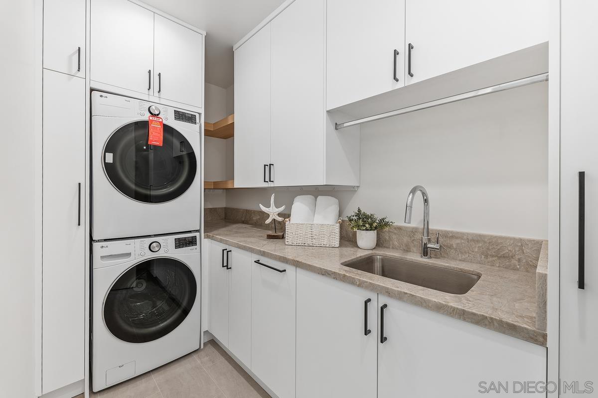 Detail Gallery Image 21 of 41 For 4813  Academy, San Diego,  CA 92109 - 3 Beds | 3/1 Baths