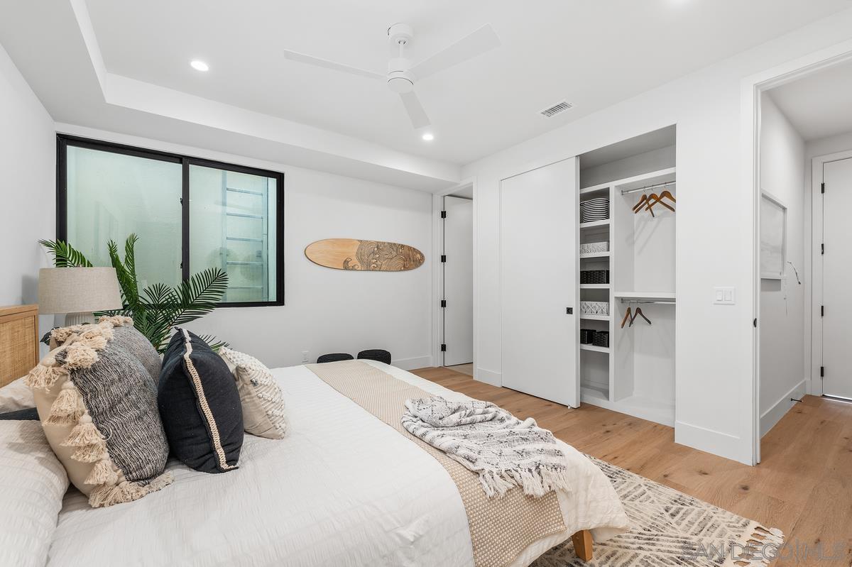 Detail Gallery Image 26 of 41 For 4813  Academy, San Diego,  CA 92109 - 3 Beds | 3/1 Baths