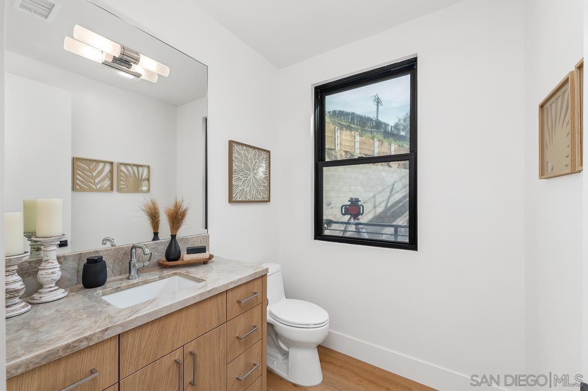 Detail Gallery Image 30 of 41 For 4813  Academy, San Diego,  CA 92109 - 3 Beds | 3/1 Baths