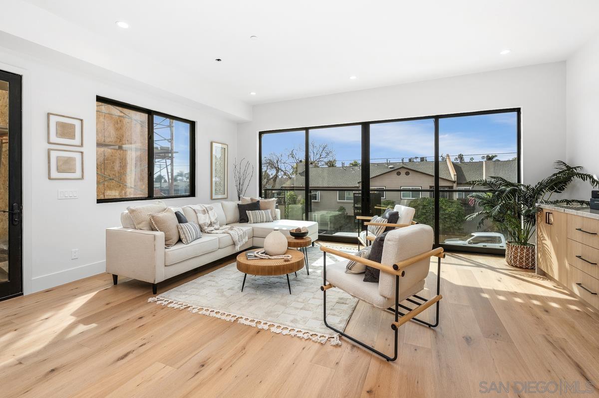 Detail Gallery Image 9 of 41 For 4813  Academy, San Diego,  CA 92109 - 3 Beds | 3/1 Baths