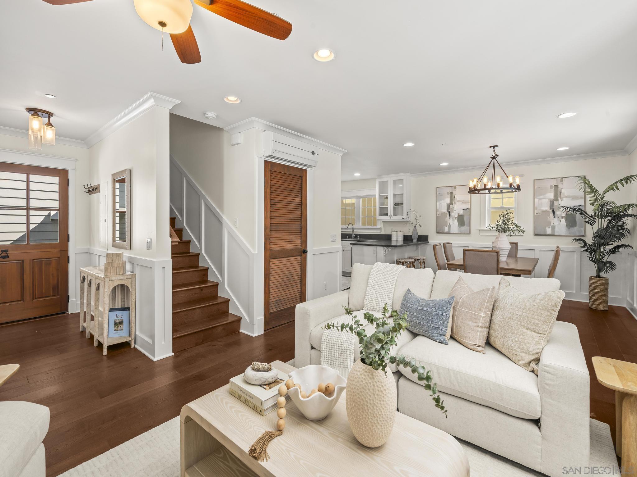 Detail Gallery Image 11 of 44 For 816  F, Coronado,  CA 92118 - 3 Beds | 2/1 Baths