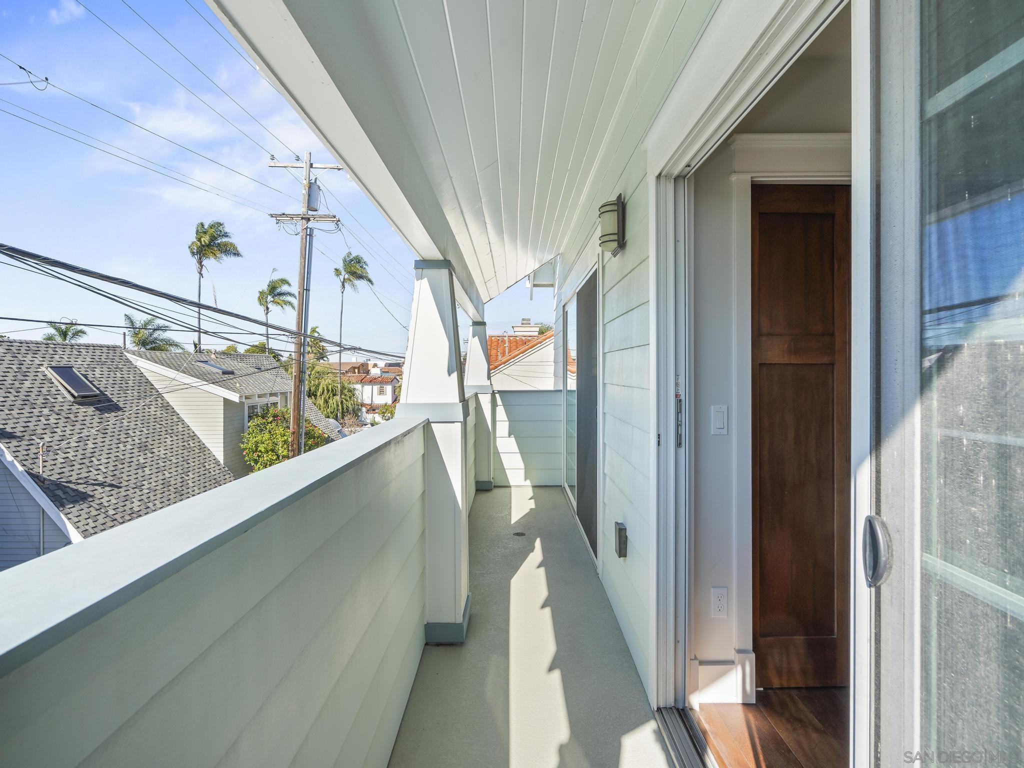 Detail Gallery Image 25 of 44 For 816  F, Coronado,  CA 92118 - 3 Beds | 2/1 Baths