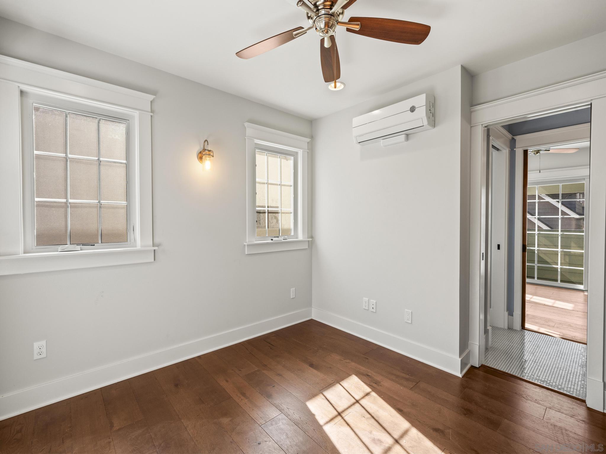 Detail Gallery Image 28 of 44 For 816  F, Coronado,  CA 92118 - 3 Beds | 2/1 Baths