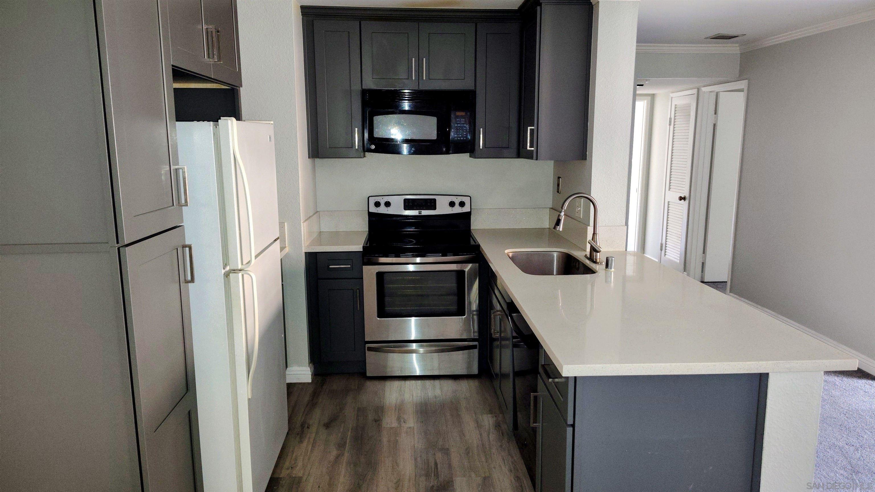 Detail Gallery Image 22 of 38 For 10225  Caminito Cuervo  #140,  San Diego,  CA 92108 - 2 Beds | 2 Baths