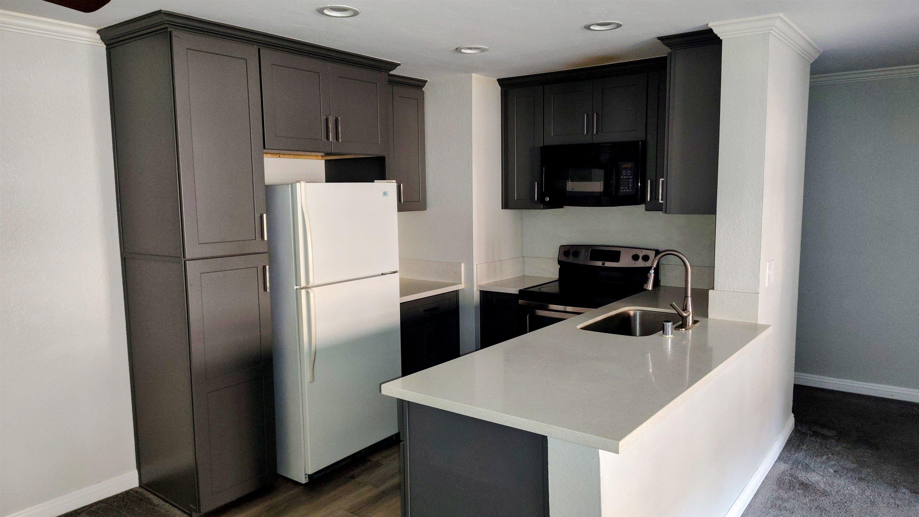 Detail Gallery Image 23 of 38 For 10225  Caminito Cuervo  #140,  San Diego,  CA 92108 - 2 Beds | 2 Baths