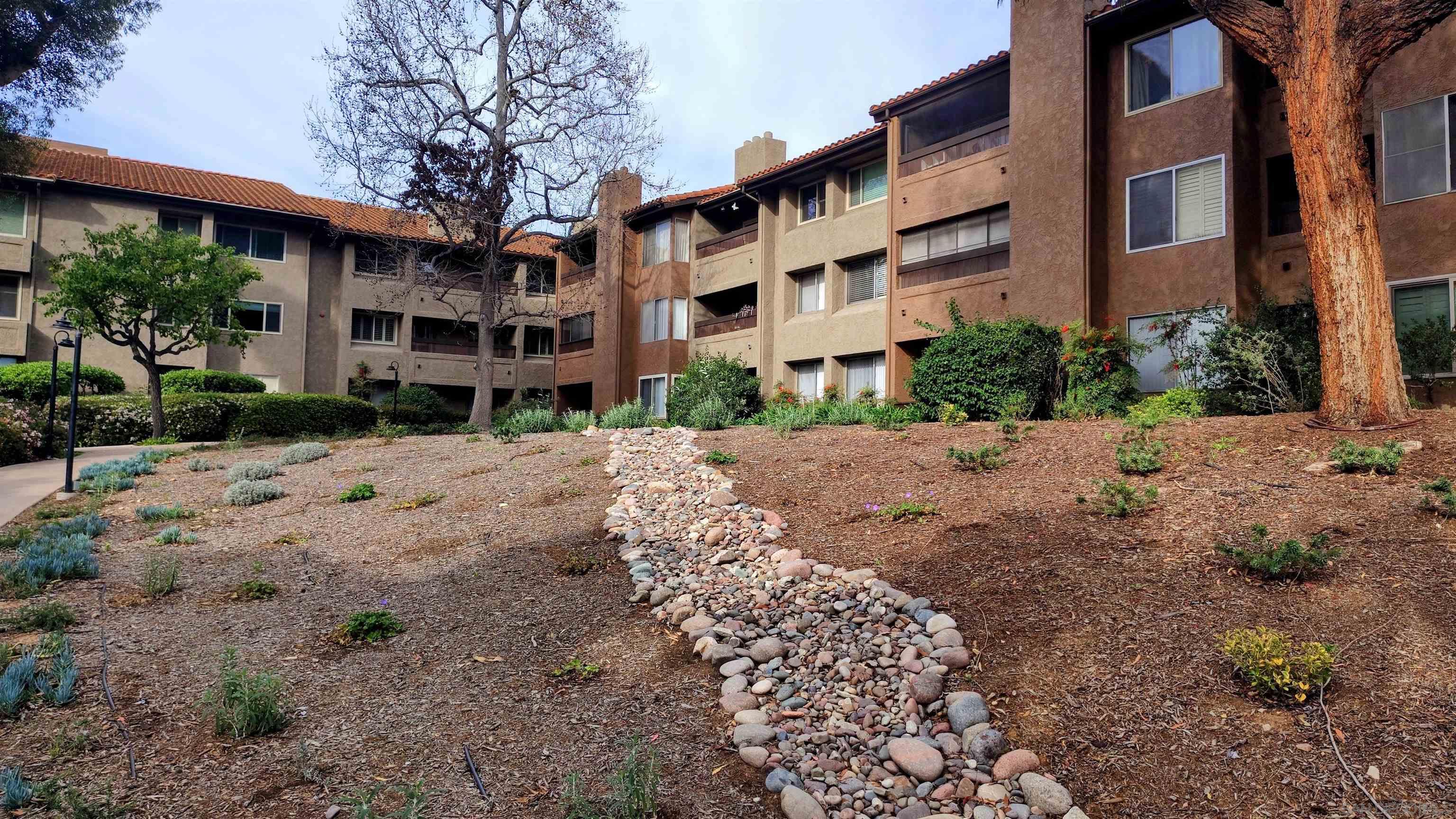 Detail Gallery Image 30 of 38 For 10225  Caminito Cuervo  #140,  San Diego,  CA 92108 - 2 Beds | 2 Baths