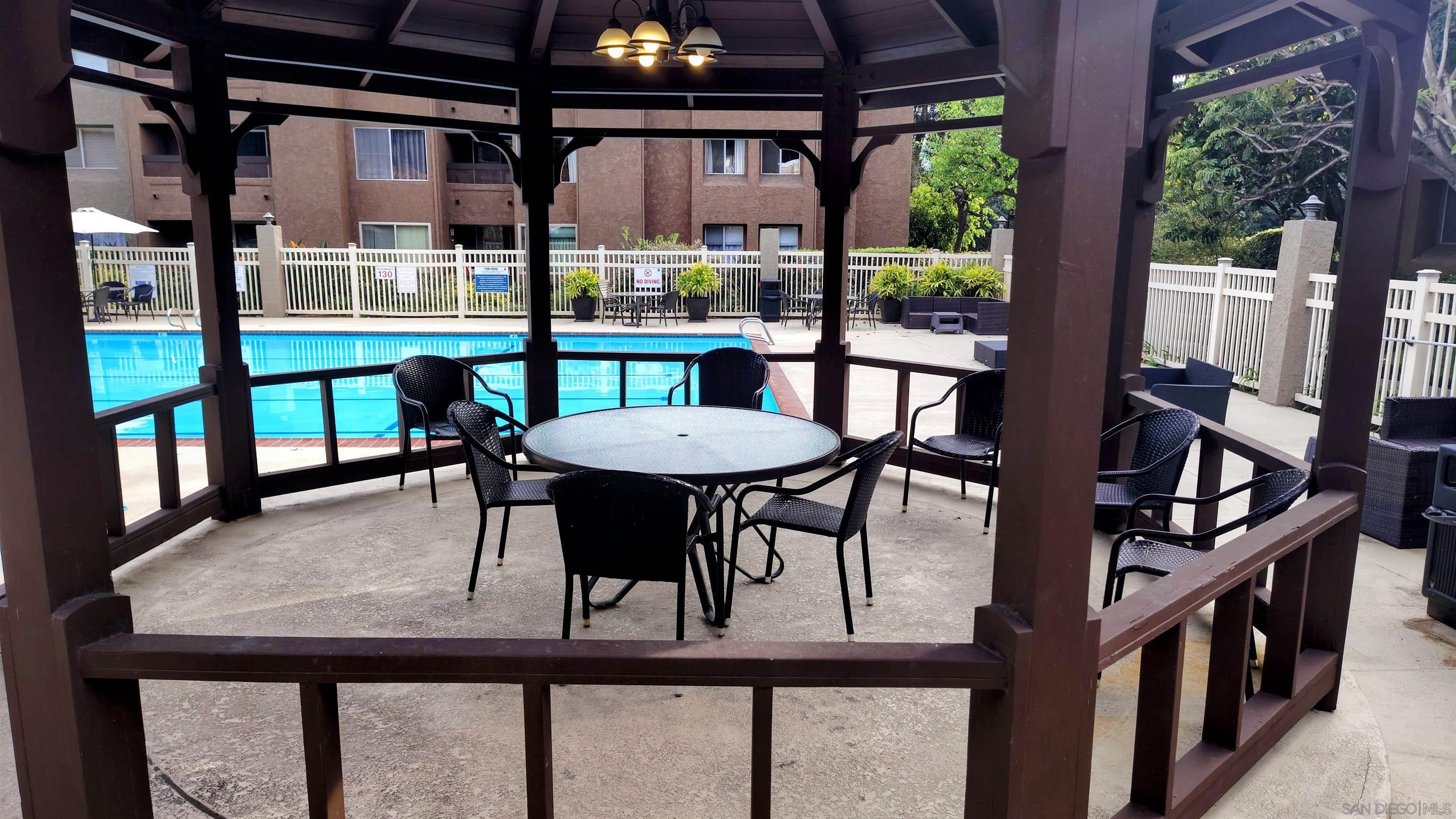 Detail Gallery Image 35 of 38 For 10225  Caminito Cuervo  #140,  San Diego,  CA 92108 - 2 Beds | 2 Baths