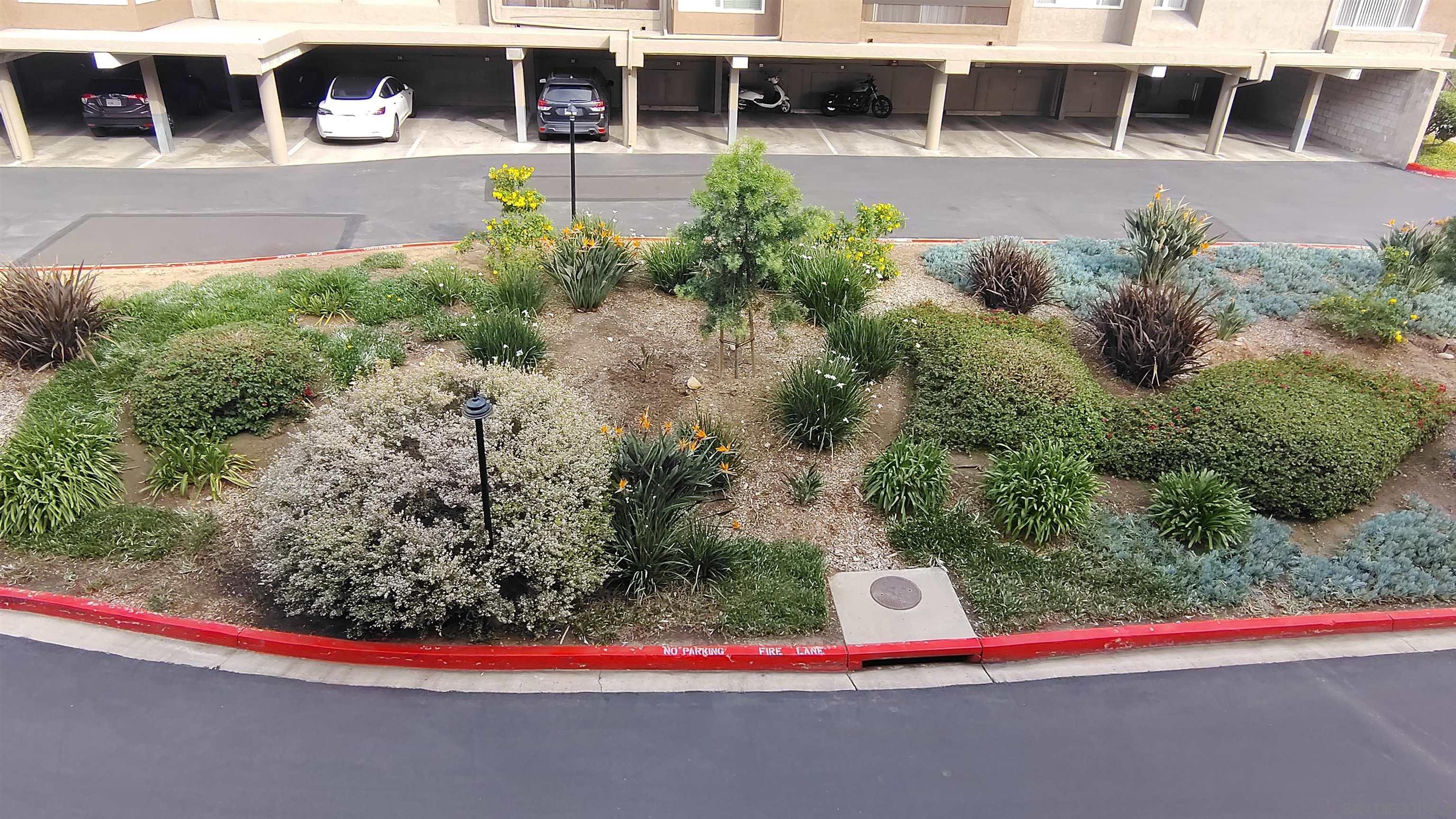 Detail Gallery Image 6 of 38 For 10225  Caminito Cuervo  #140,  San Diego,  CA 92108 - 2 Beds | 2 Baths