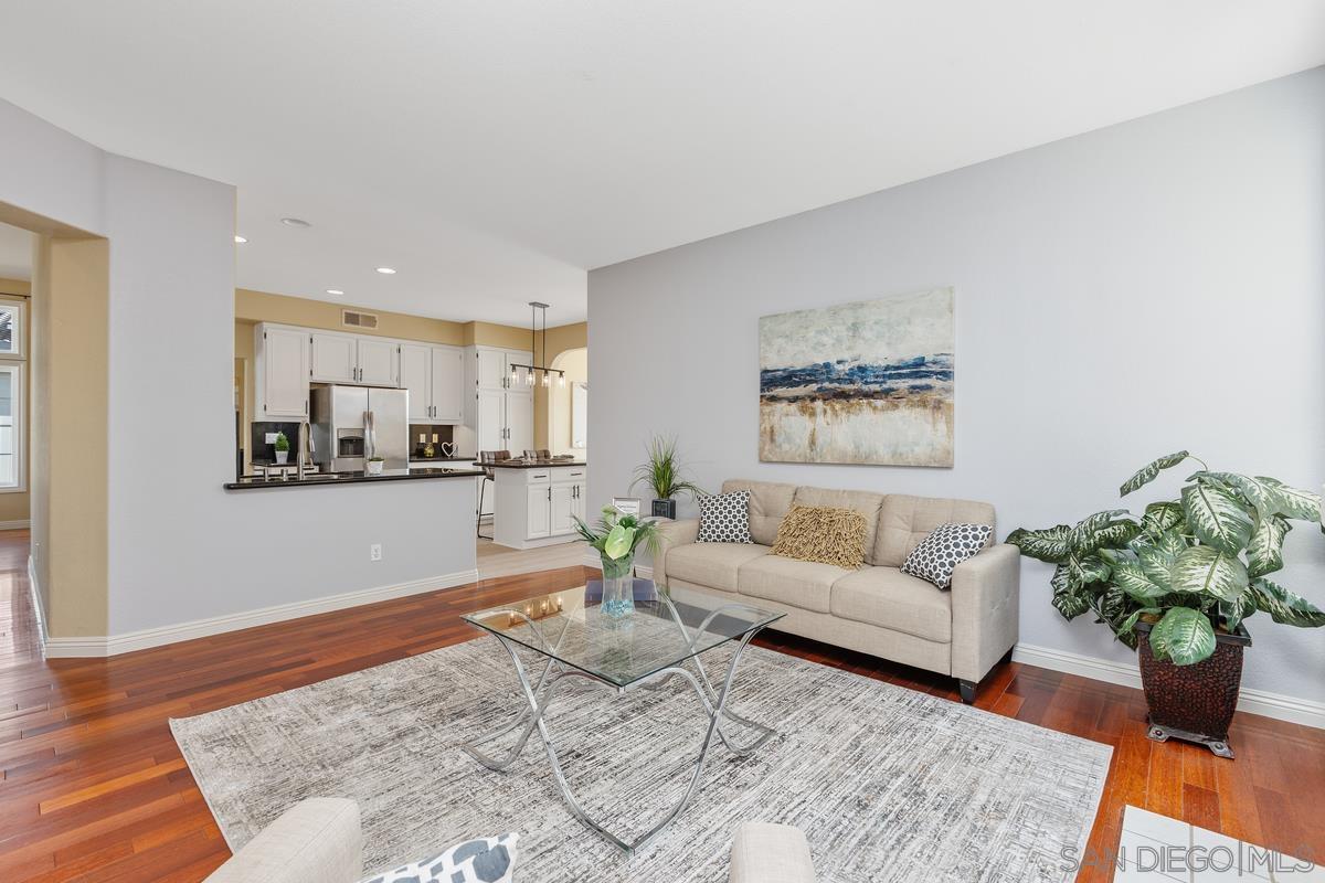 Detail Gallery Image 18 of 37 For 8893  Adobe Bluffs Dr, San Diego,  CA 92129 - 5 Beds | 3/1 Baths