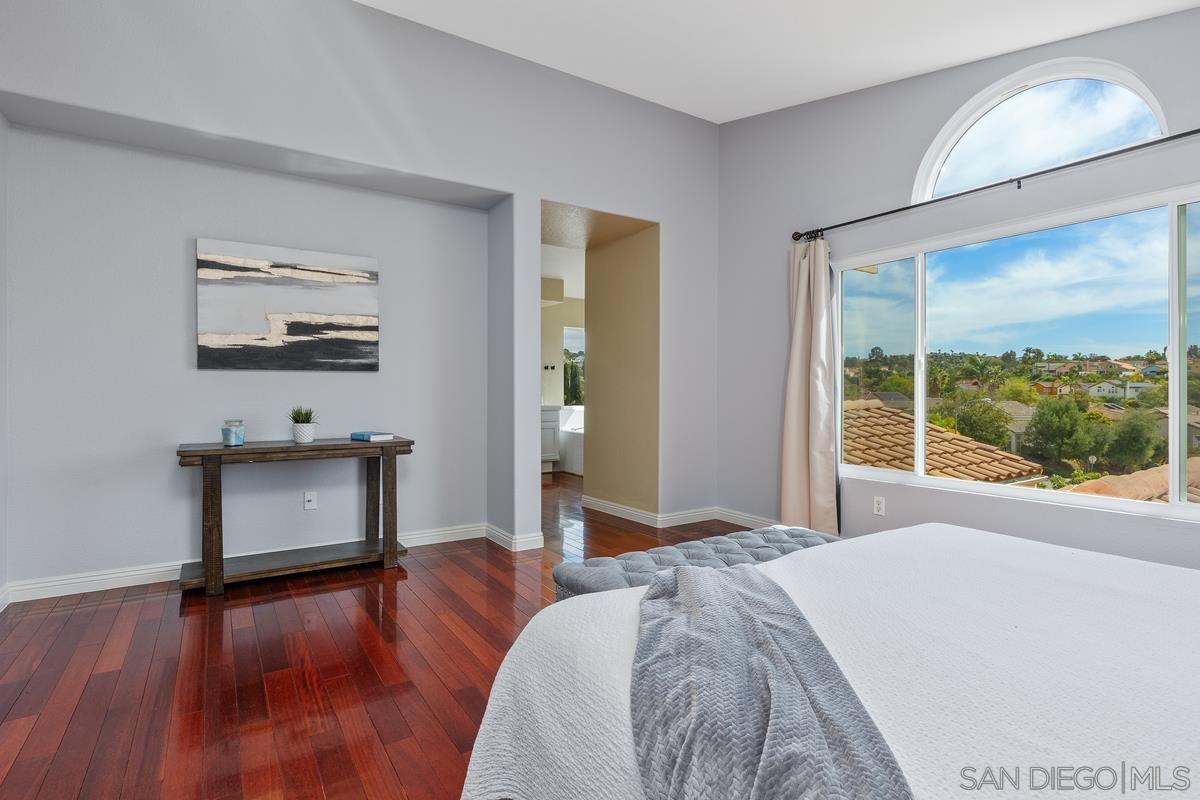 Detail Gallery Image 24 of 37 For 8893  Adobe Bluffs Dr, San Diego,  CA 92129 - 5 Beds | 3/1 Baths