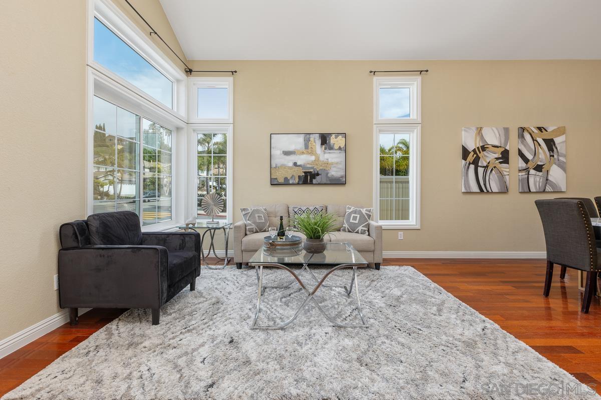 Detail Gallery Image 4 of 37 For 8893  Adobe Bluffs Dr, San Diego,  CA 92129 - 5 Beds | 3/1 Baths