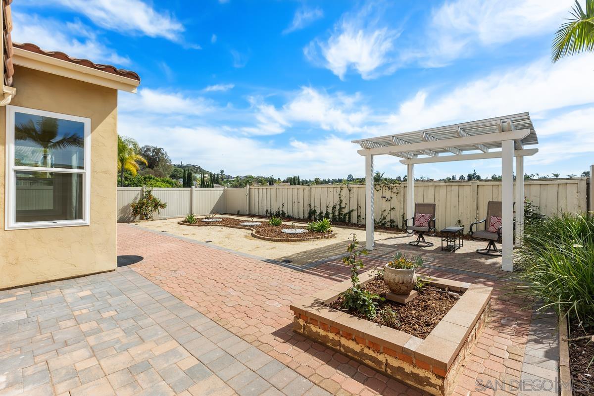 Detail Gallery Image 32 of 37 For 8893  Adobe Bluffs Dr, San Diego,  CA 92129 - 5 Beds | 3/1 Baths