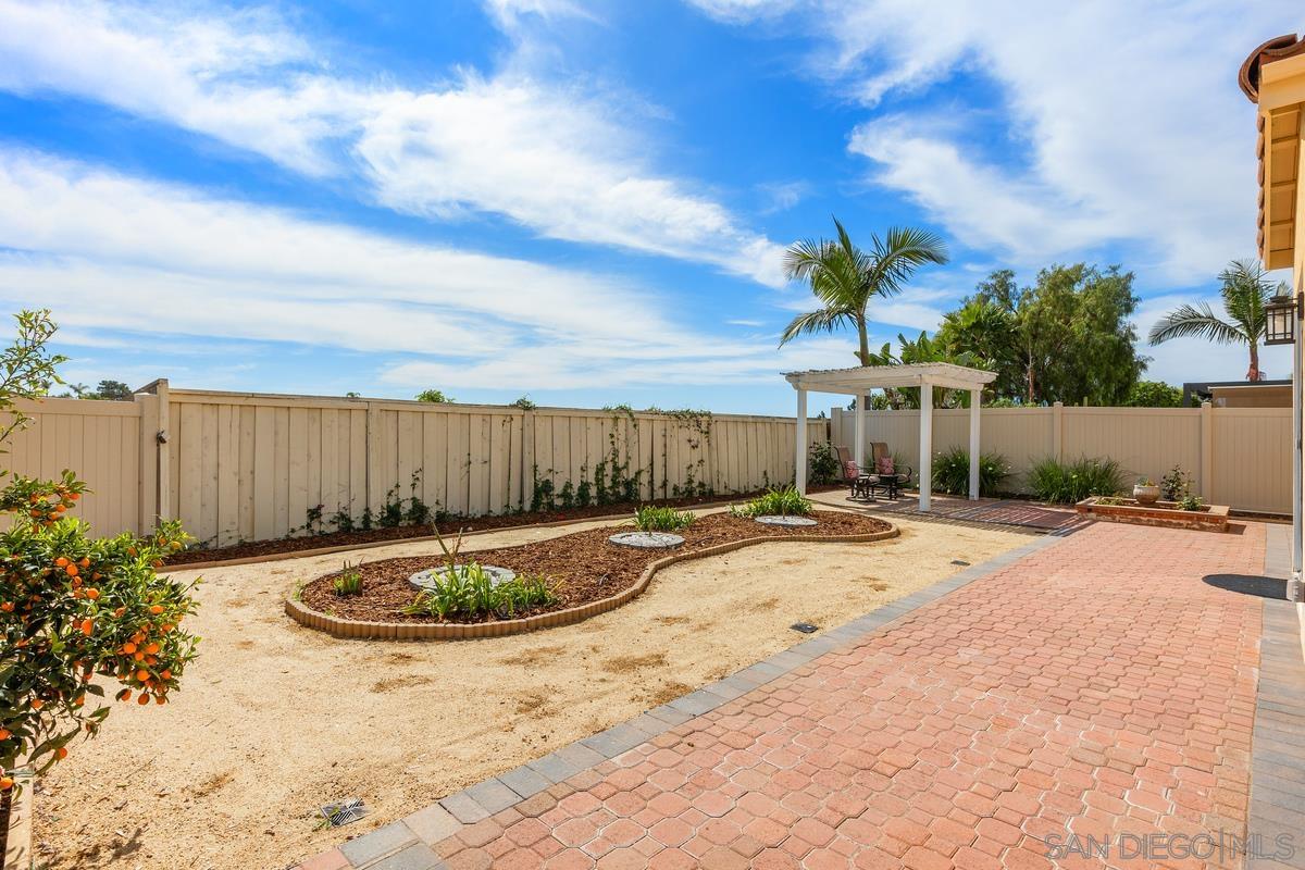 Detail Gallery Image 34 of 37 For 8893  Adobe Bluffs Dr, San Diego,  CA 92129 - 5 Beds | 3/1 Baths