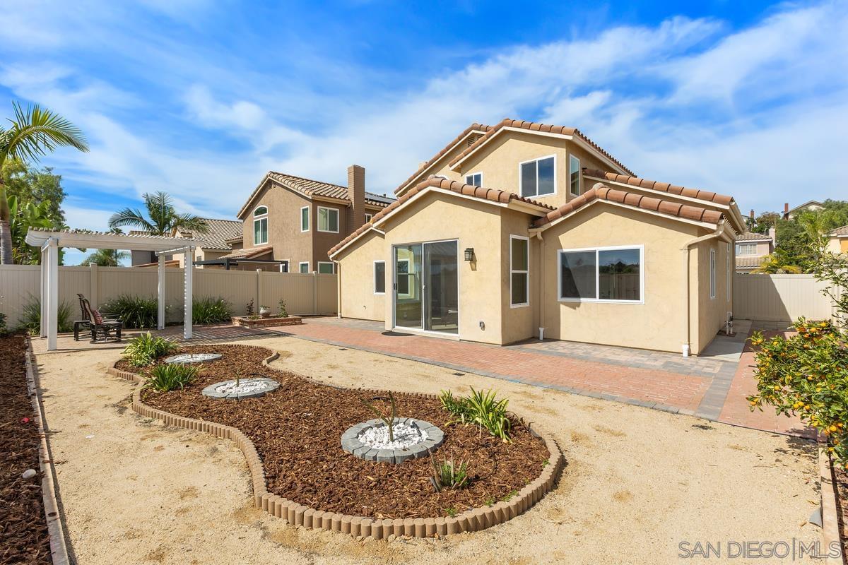 Detail Gallery Image 35 of 37 For 8893  Adobe Bluffs Dr, San Diego,  CA 92129 - 5 Beds | 3/1 Baths
