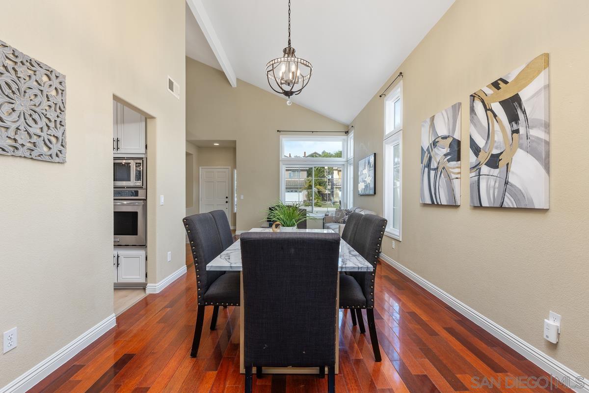 Detail Gallery Image 8 of 37 For 8893  Adobe Bluffs Dr, San Diego,  CA 92129 - 5 Beds | 3/1 Baths