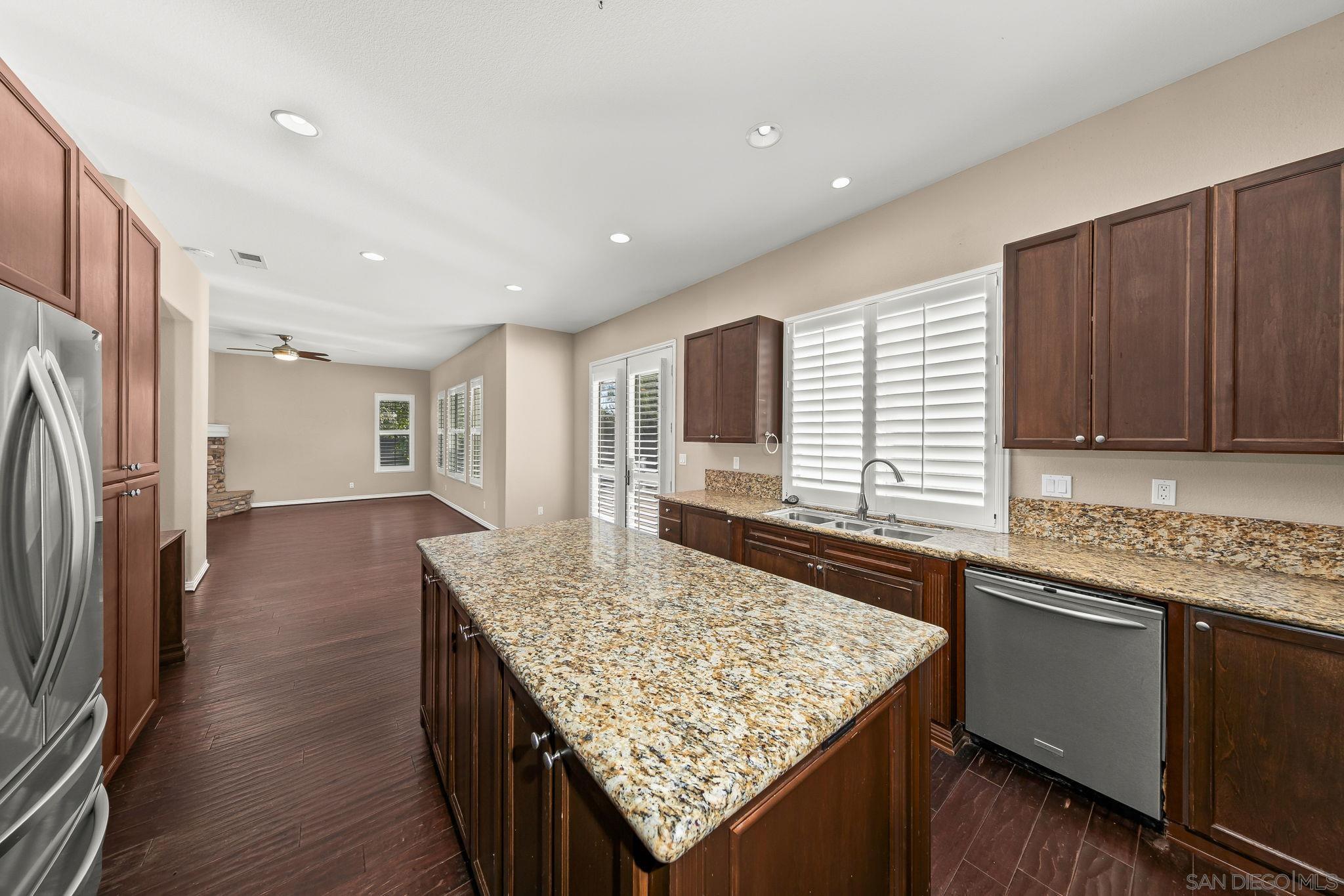 Detail Gallery Image 13 of 44 For 756  Agua Vista Dr., Chula Vista,  CA 91914 - 4 Beds | 3 Baths