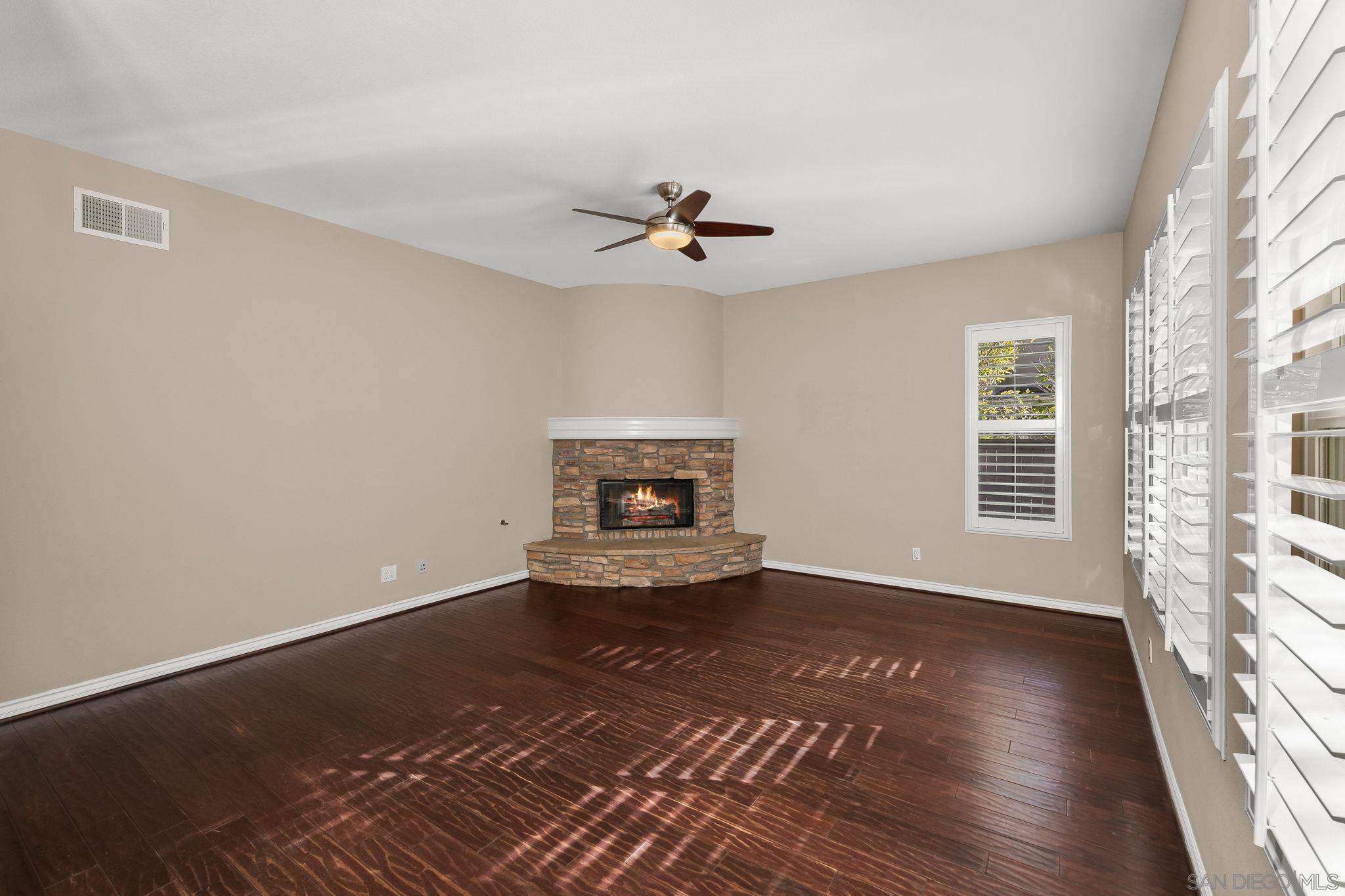 Detail Gallery Image 14 of 44 For 756  Agua Vista Dr., Chula Vista,  CA 91914 - 4 Beds | 3 Baths