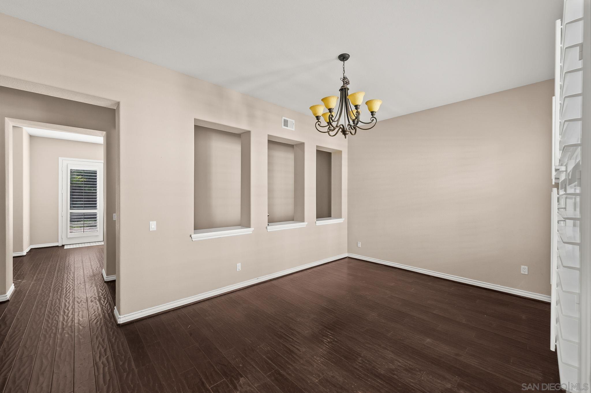 Detail Gallery Image 24 of 44 For 756  Agua Vista Dr., Chula Vista,  CA 91914 - 4 Beds | 3 Baths