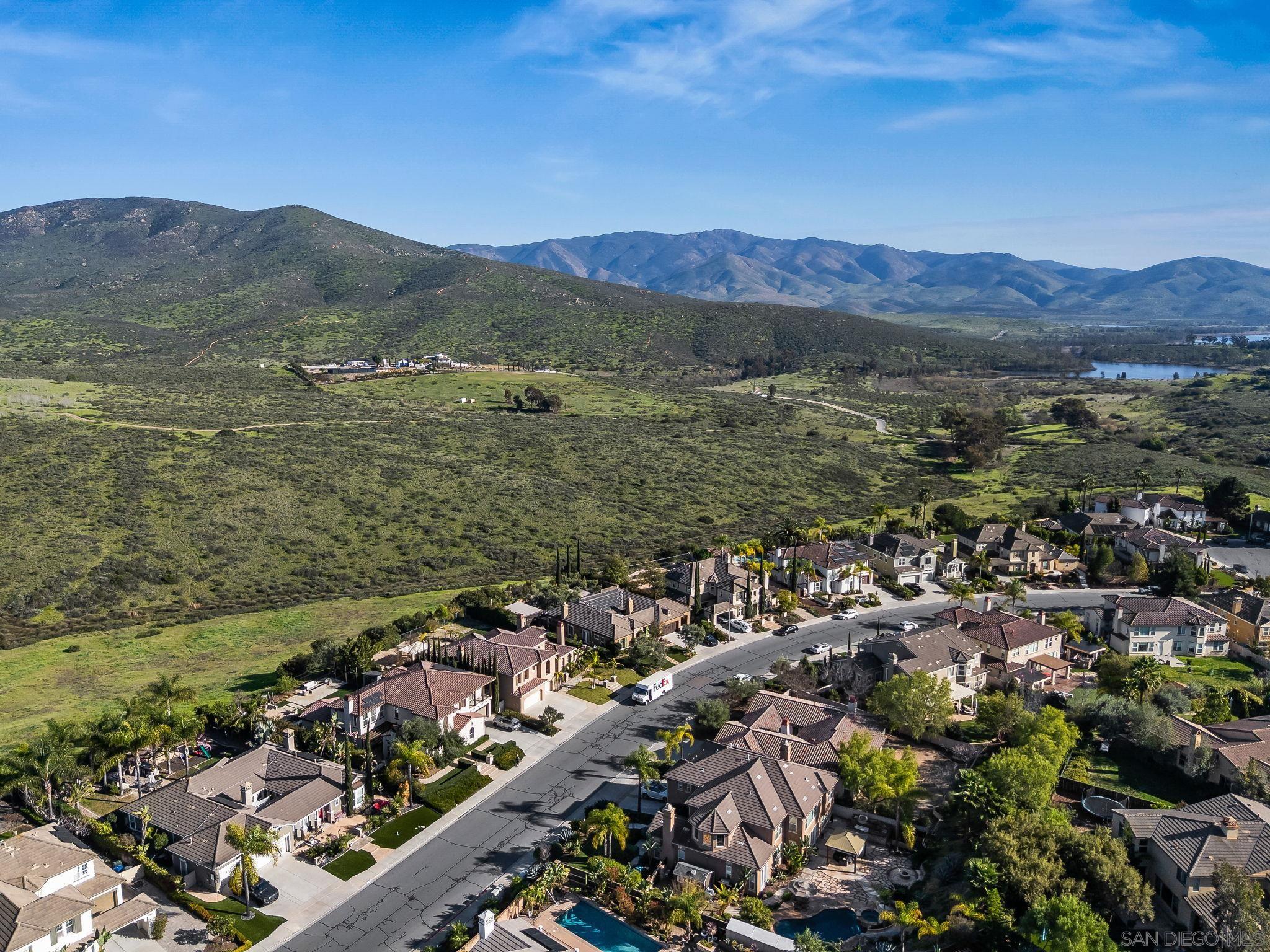 Detail Gallery Image 7 of 44 For 756  Agua Vista Dr., Chula Vista,  CA 91914 - 4 Beds | 3 Baths