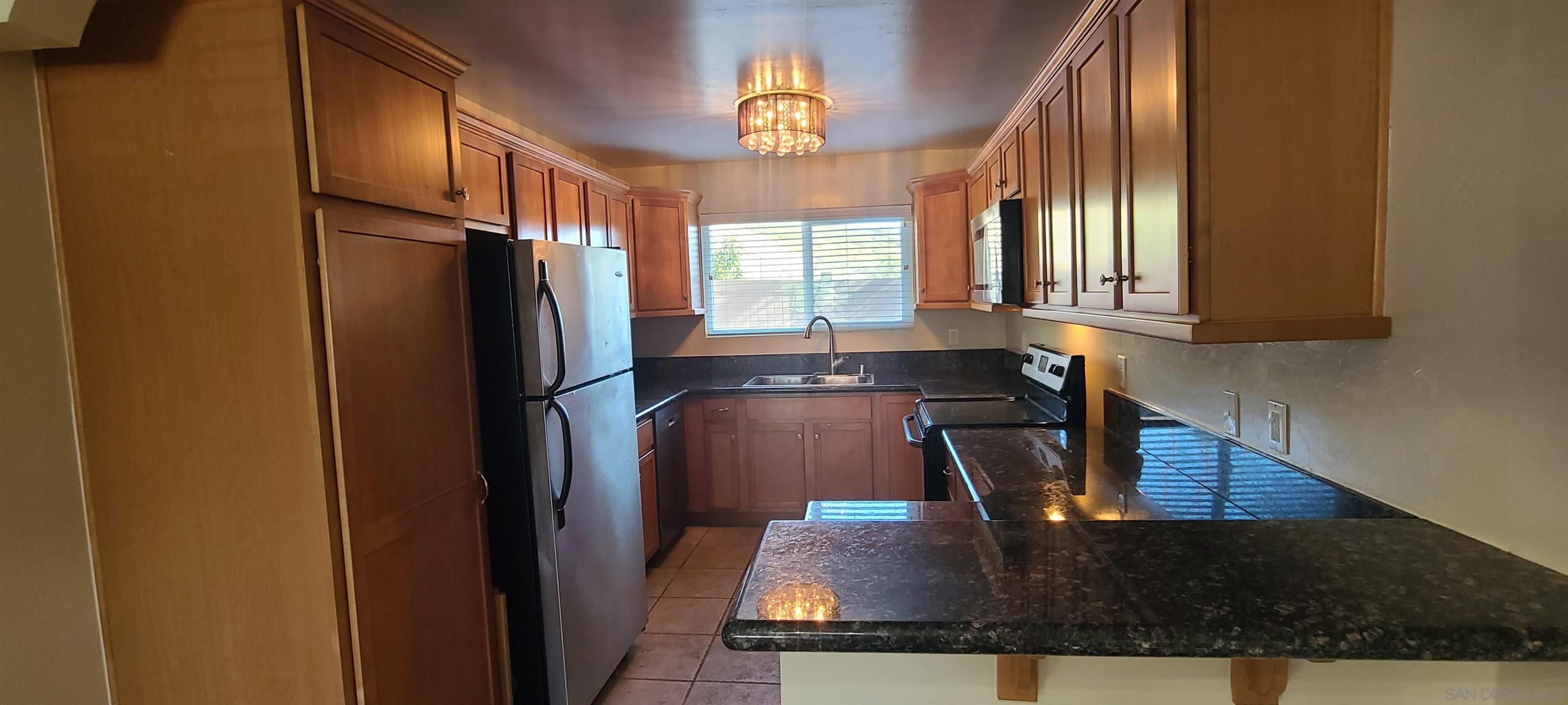 Detail Gallery Image 10 of 29 For 13687  Paseo Cardiel  19, San Diego,  CA 92129 - 2 Beds | 1 Baths