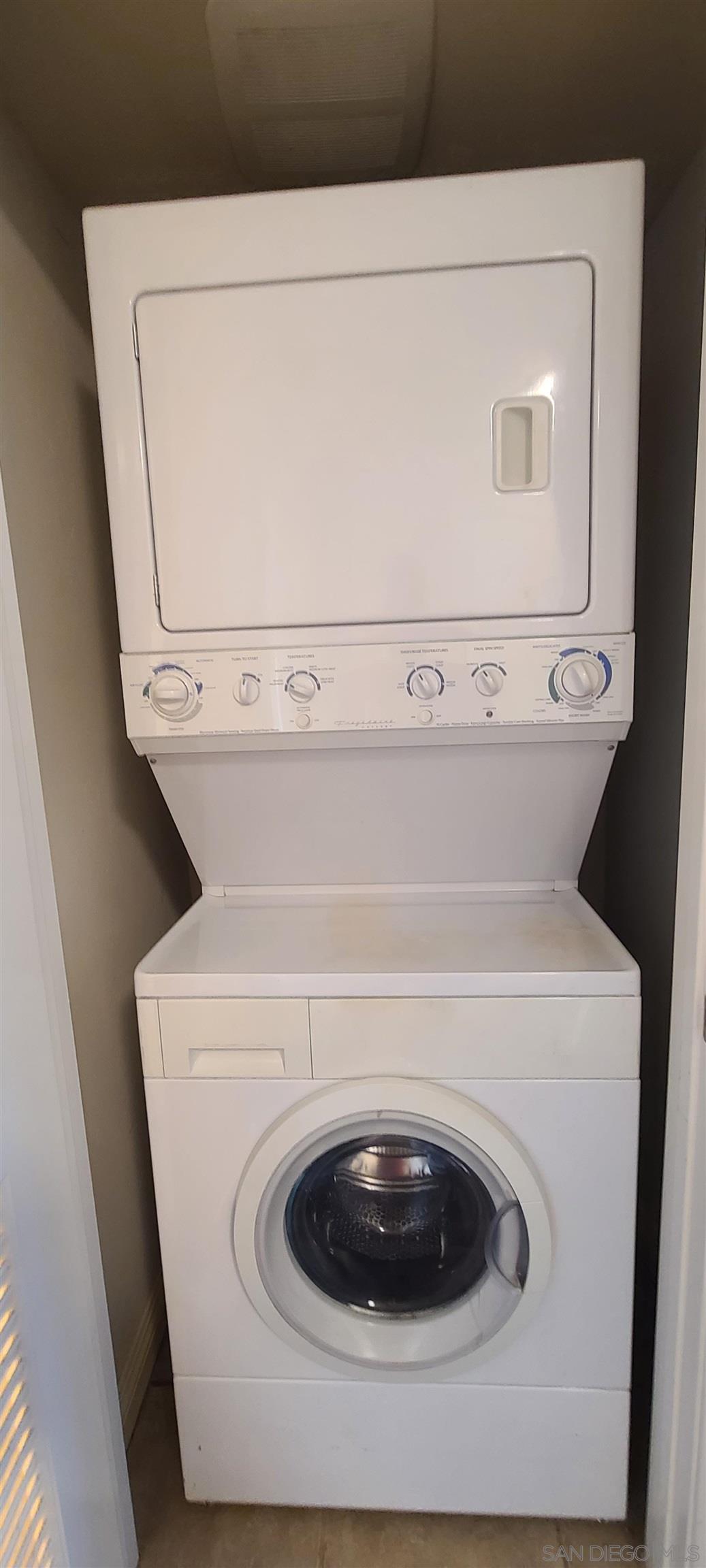 Detail Gallery Image 12 of 29 For 13687  Paseo Cardiel  19, San Diego,  CA 92129 - 2 Beds | 1 Baths