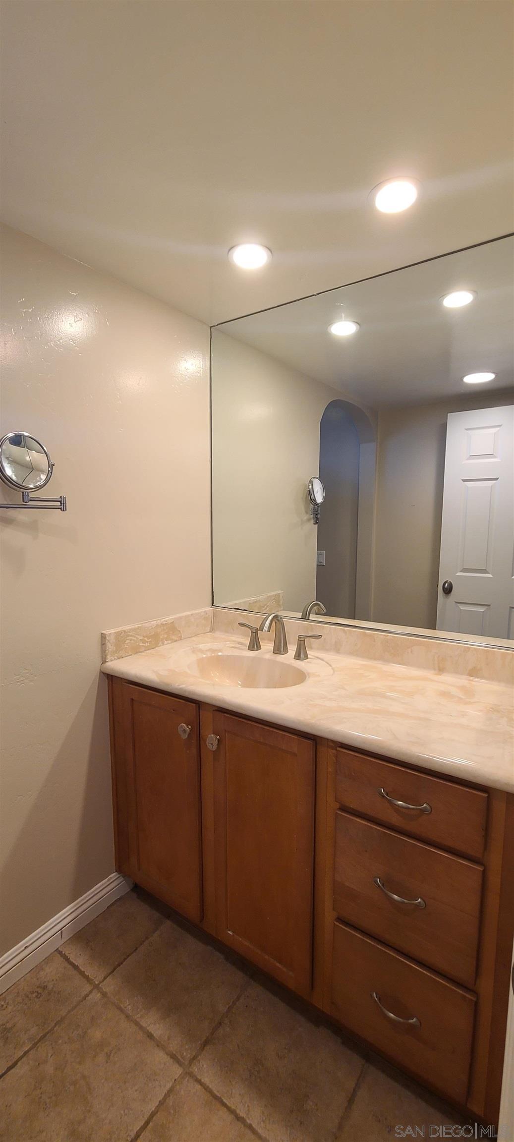 Detail Gallery Image 19 of 29 For 13687  Paseo Cardiel  19, San Diego,  CA 92129 - 2 Beds | 1 Baths