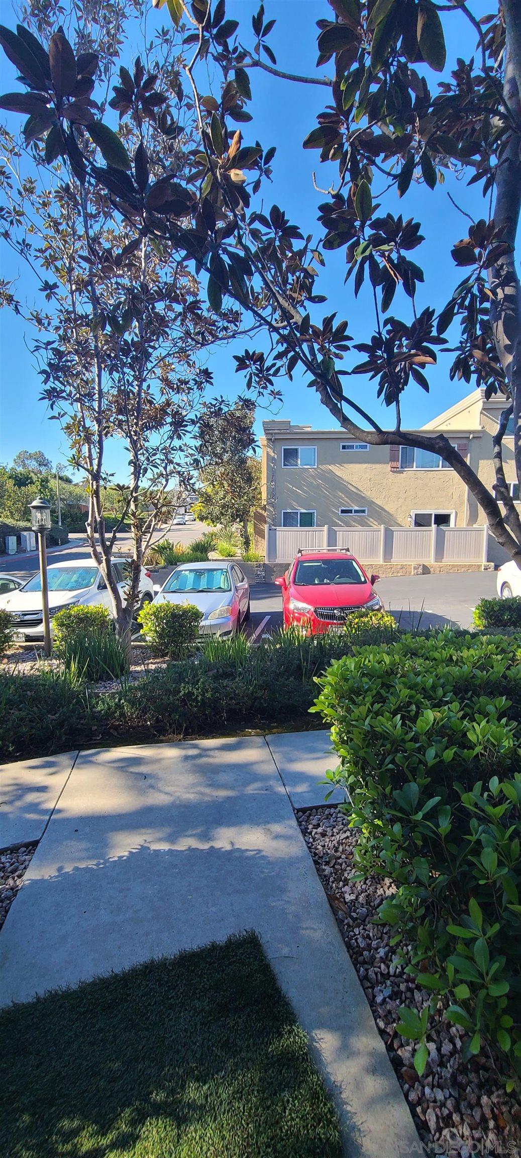 Detail Gallery Image 4 of 29 For 13687  Paseo Cardiel  19, San Diego,  CA 92129 - 2 Beds | 1 Baths