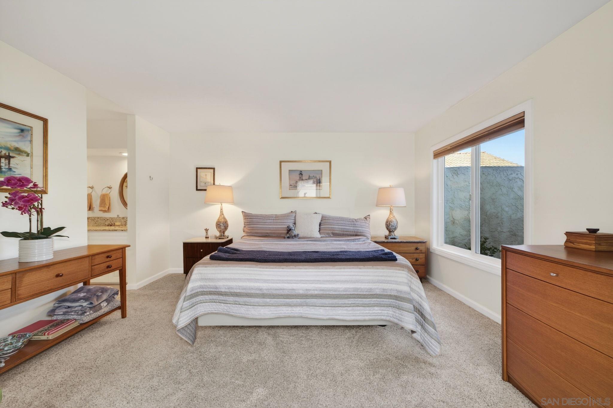 Detail Gallery Image 18 of 55 For 17668  Corte Sobrado, San Diego,  CA 92128 - 2 Beds | 2 Baths