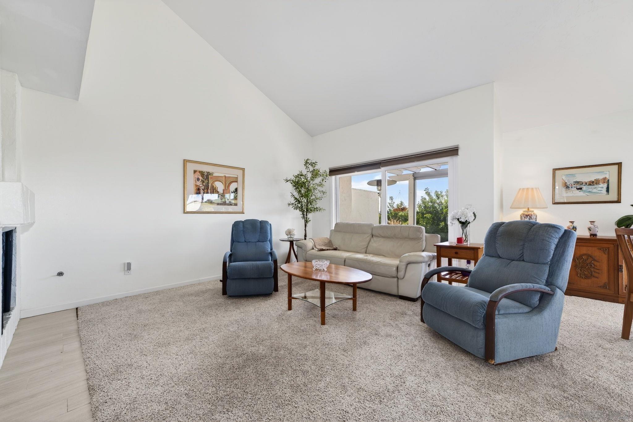 Detail Gallery Image 8 of 55 For 17668  Corte Sobrado, San Diego,  CA 92128 - 2 Beds | 2 Baths
