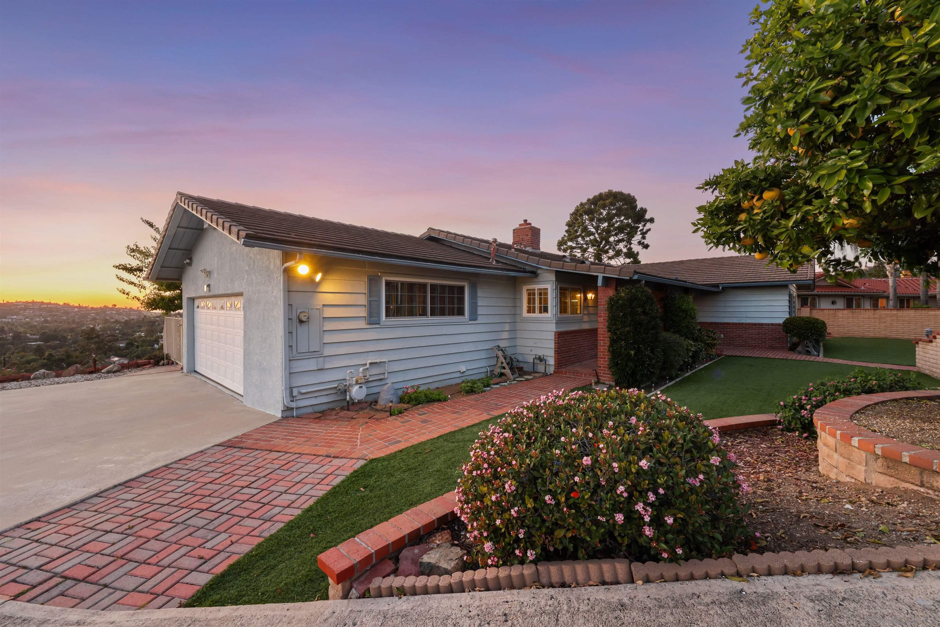 Detail Gallery Image 3 of 37 For 9515  Bonnie Lynn Way, La Mesa,  CA 91941 - 3 Beds | 2 Baths