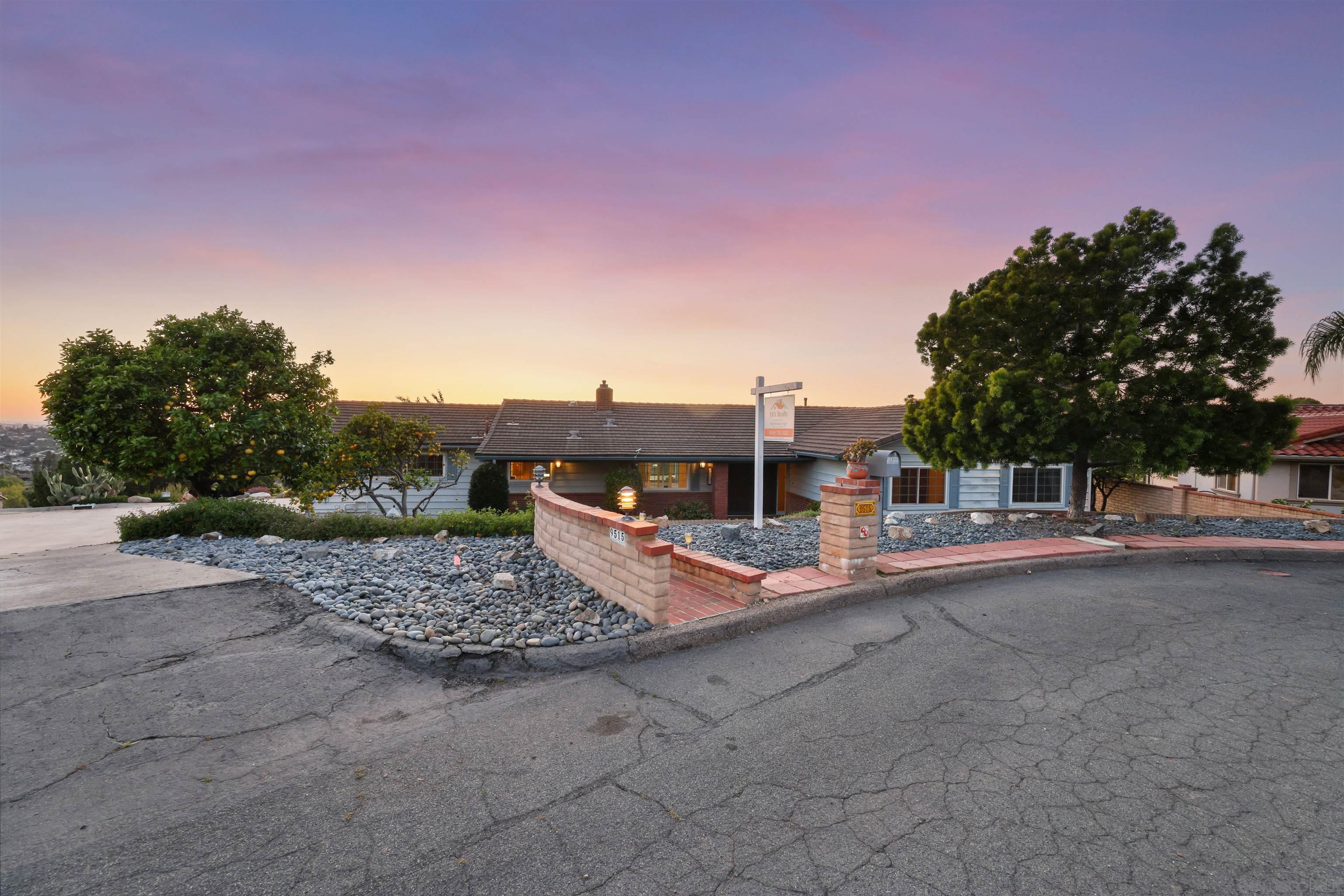 Detail Gallery Image 4 of 37 For 9515  Bonnie Lynn Way, La Mesa,  CA 91941 - 3 Beds | 2 Baths