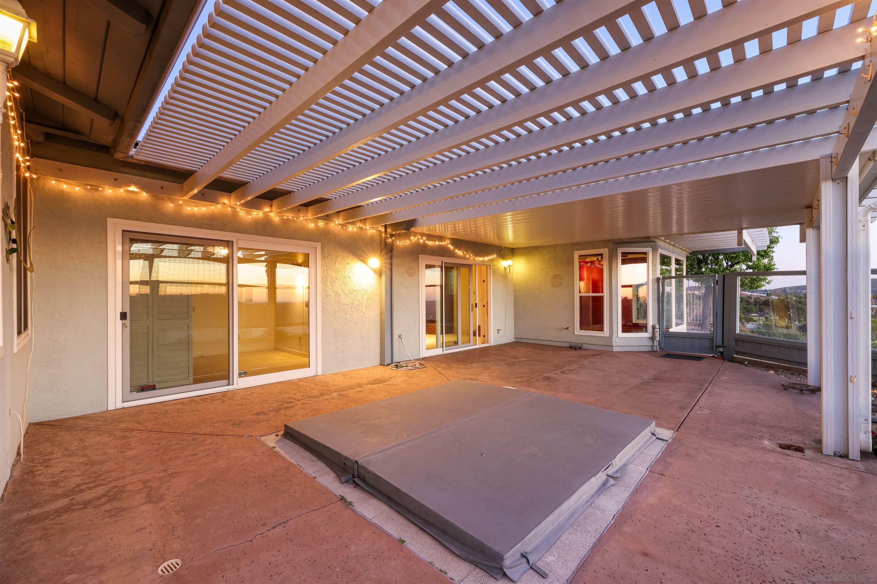 Detail Gallery Image 8 of 37 For 9515  Bonnie Lynn Way, La Mesa,  CA 91941 - 3 Beds | 2 Baths