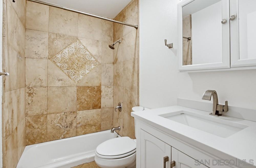 Detail Gallery Image 20 of 33 For 725 E 4th Ave  #UNIT G,  Escondido,  CA 92025 - 2 Beds | 2 Baths