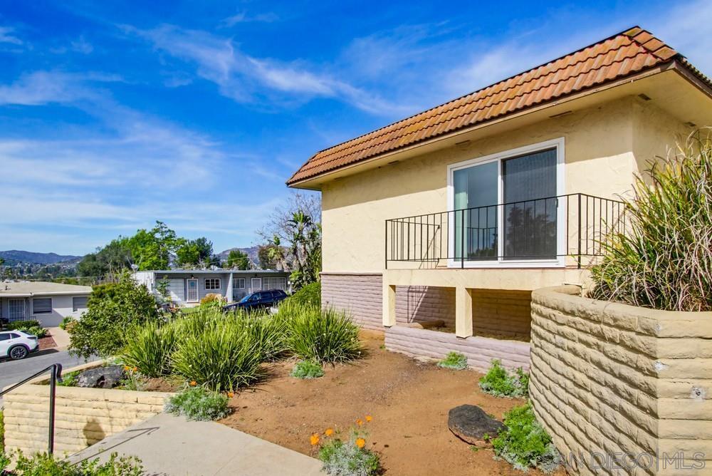 Detail Gallery Image 5 of 33 For 725 E 4th Ave  #UNIT G,  Escondido,  CA 92025 - 2 Beds | 2 Baths