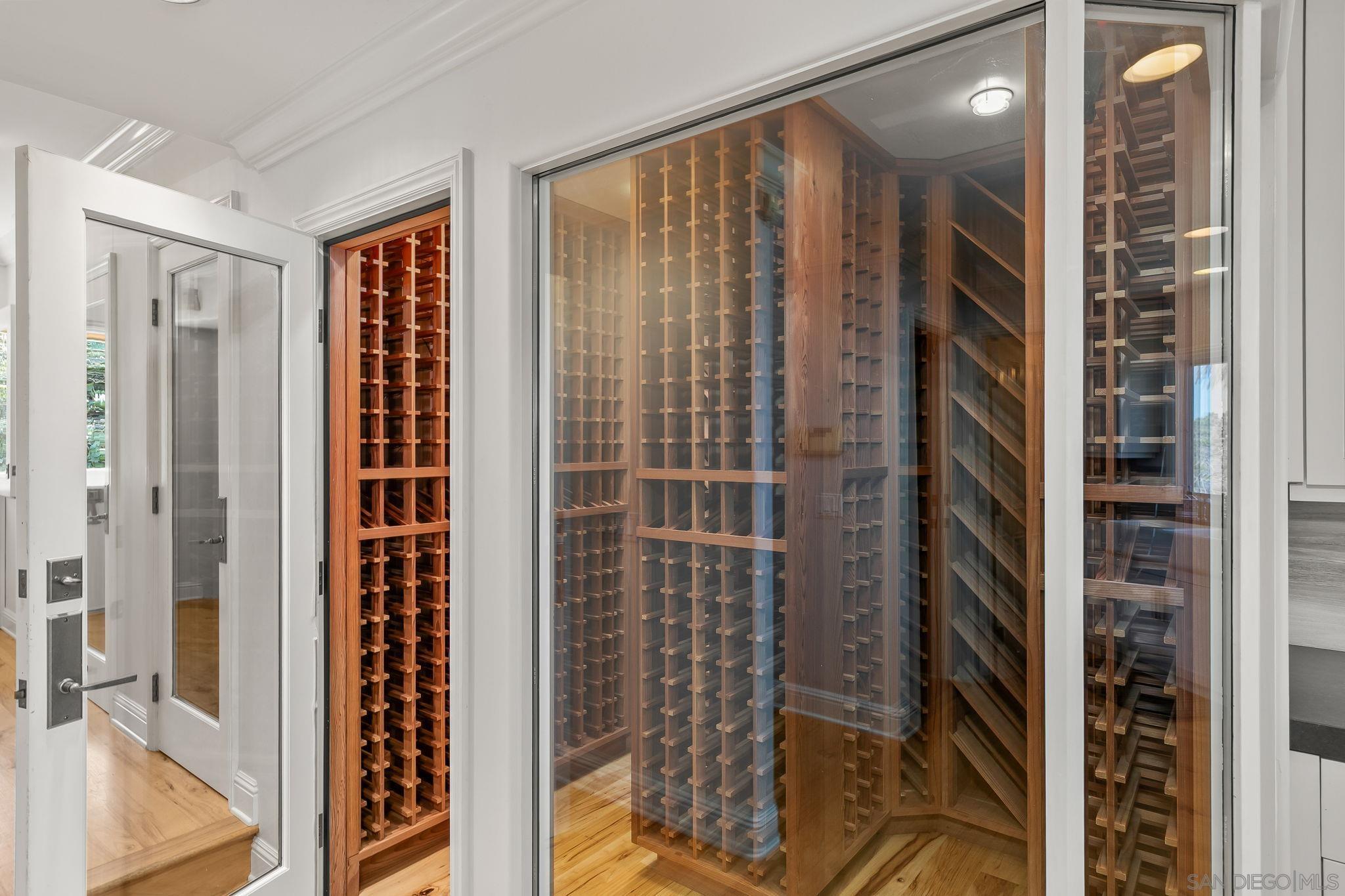 Detail Gallery Image 12 of 60 For 7651  Country Club Drive, La Jolla,  CA 92037 - 3 Beds | 3/1 Baths